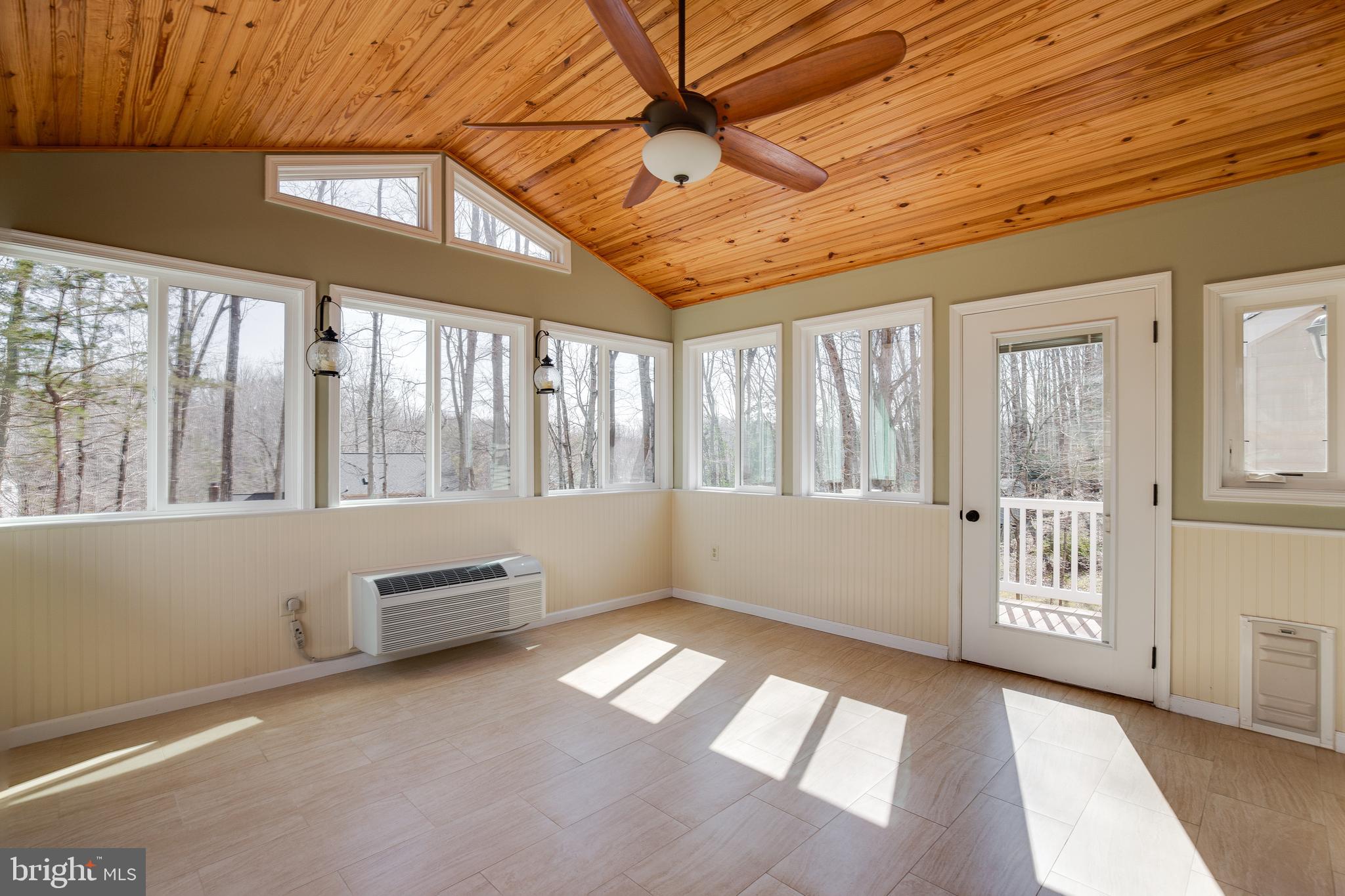 AQUIA HARBOUR - Residential