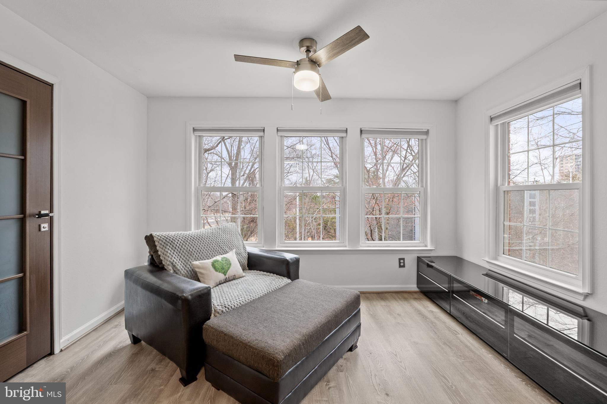 POINTE AT PARK CENTER - Residential Lease