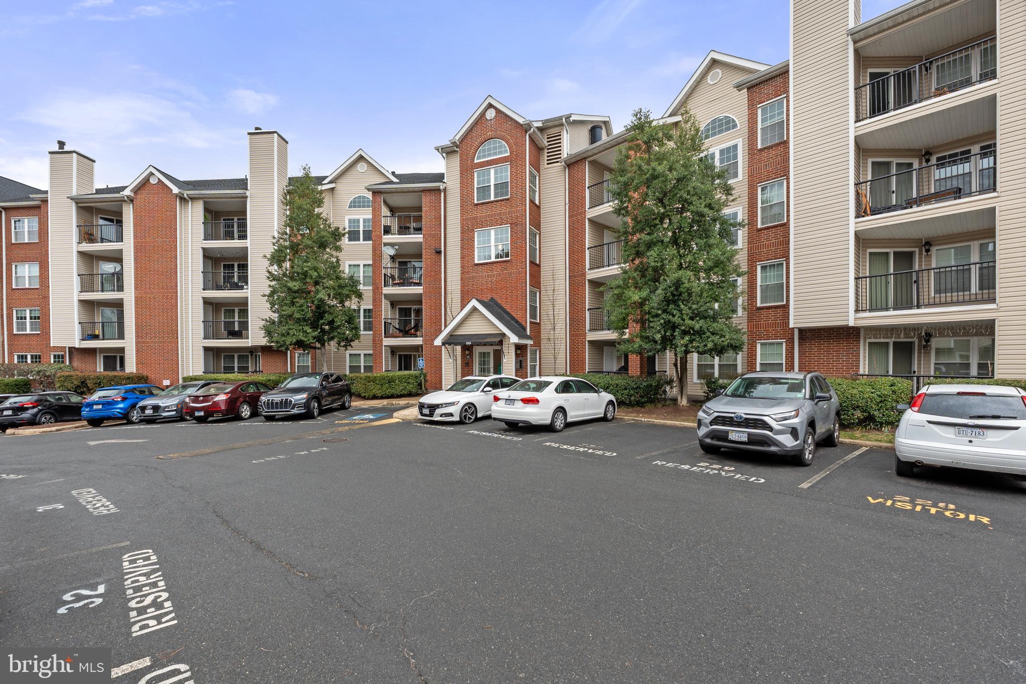 POINTE AT PARK CENTER - Residential Lease