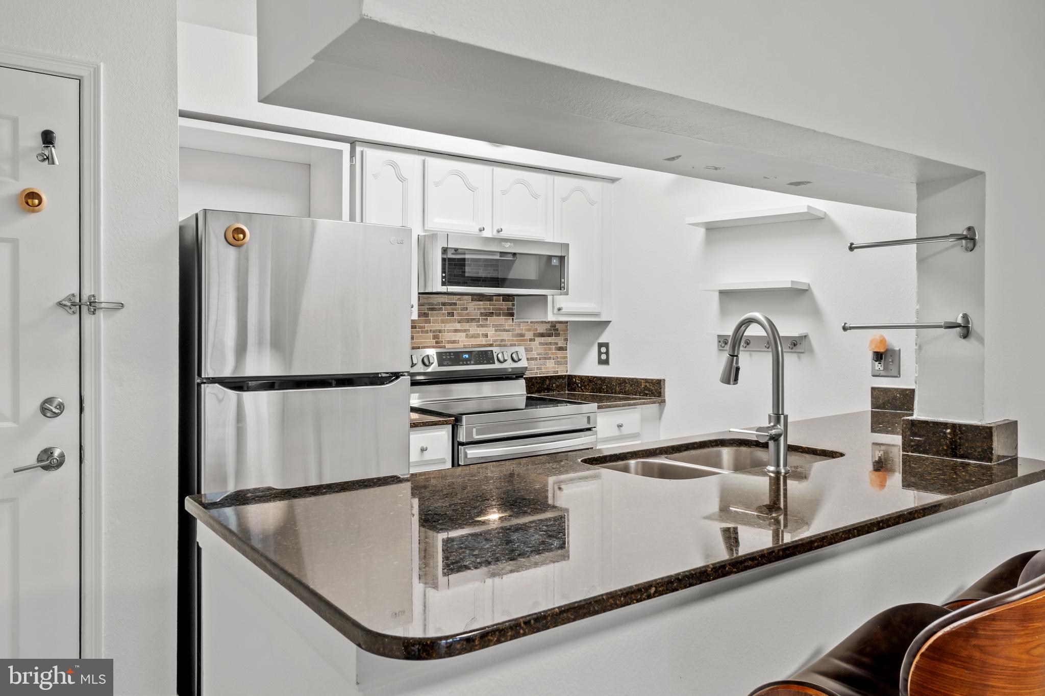 POINTE AT PARK CENTER - Residential Lease