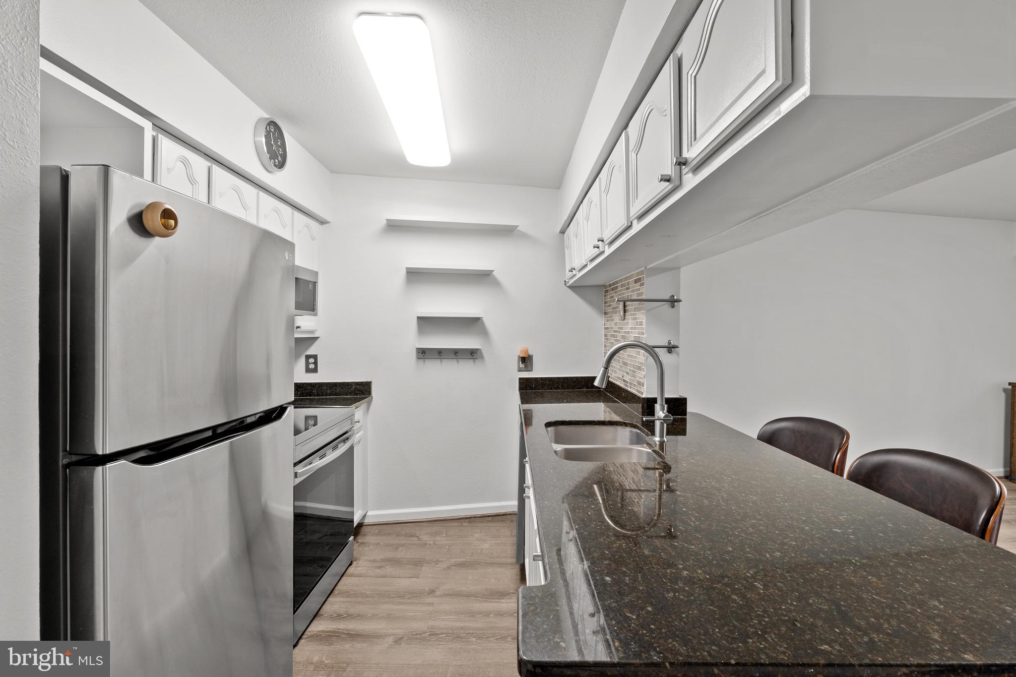 POINTE AT PARK CENTER - Residential Lease