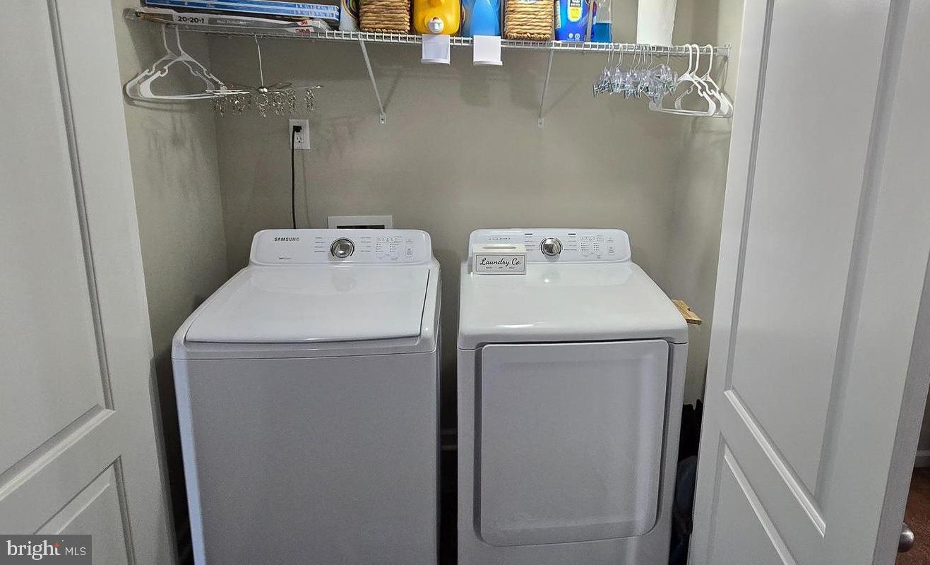 MIDDLE CREEK MANOR - Residential