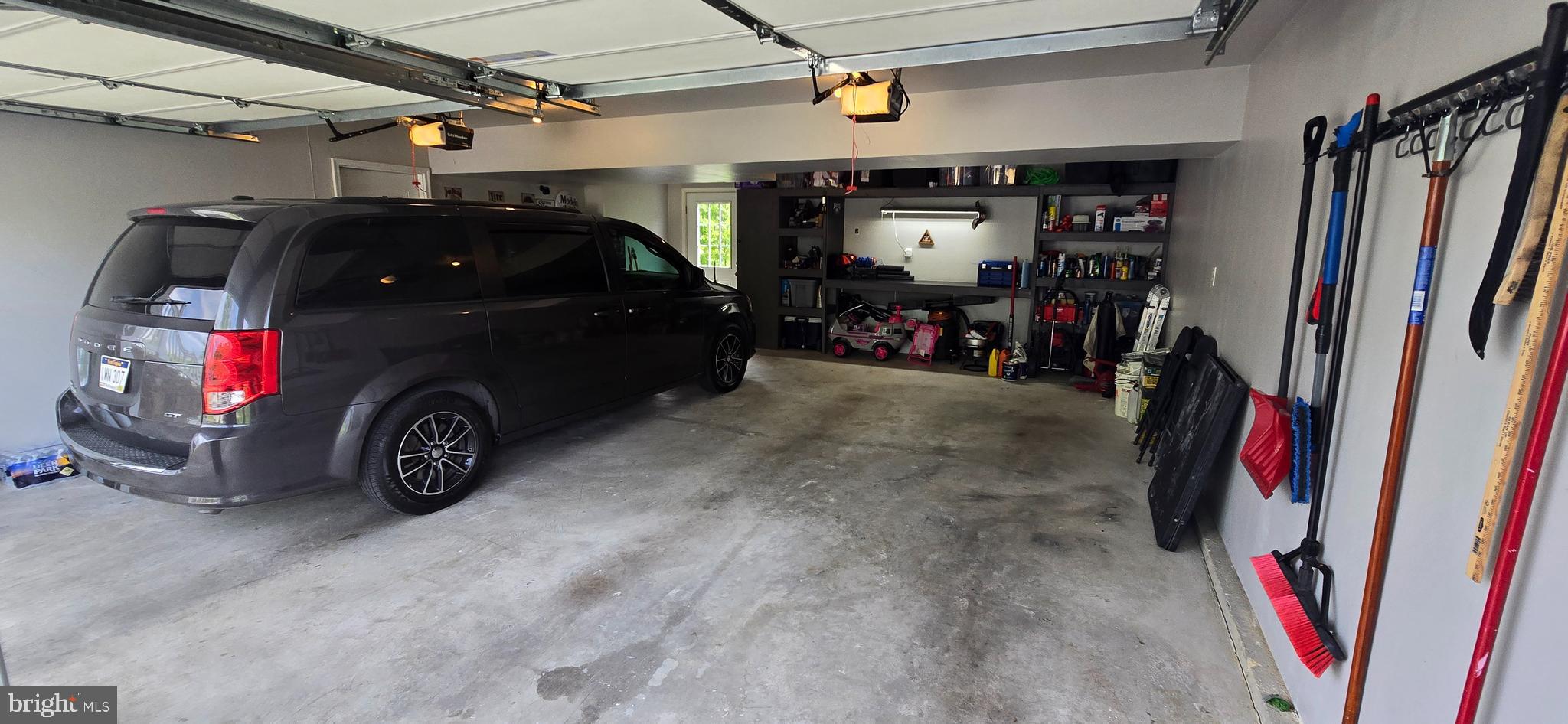 MIDDLE CREEK MANOR - Residential