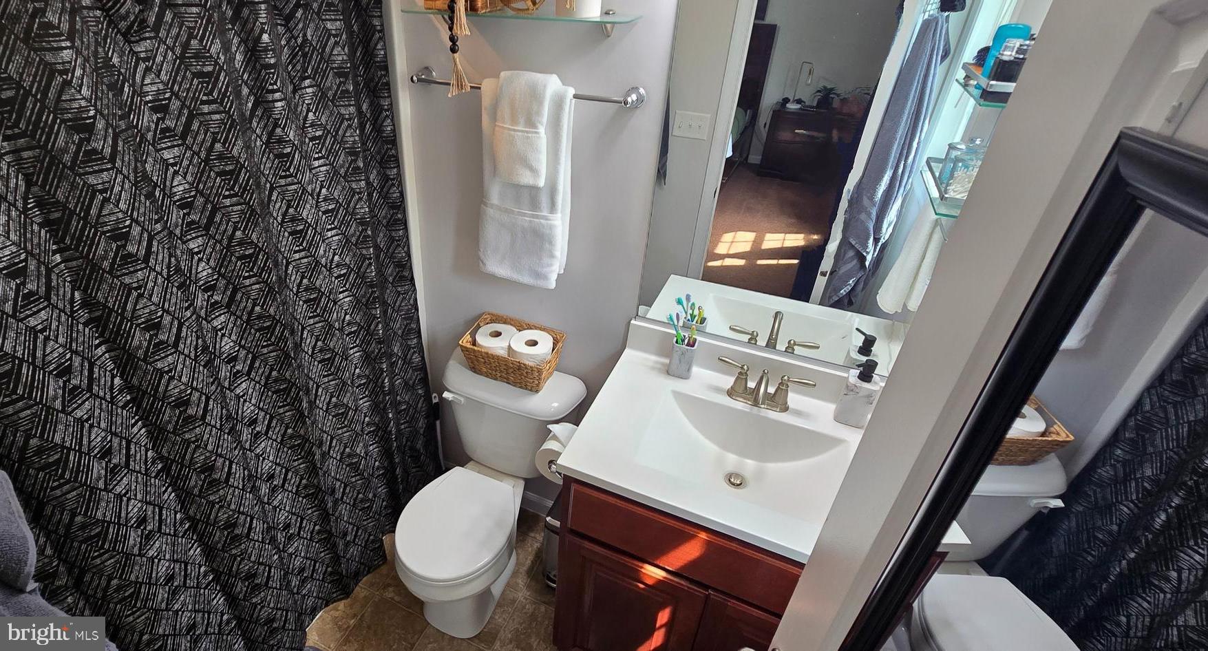 MIDDLE CREEK MANOR - Residential