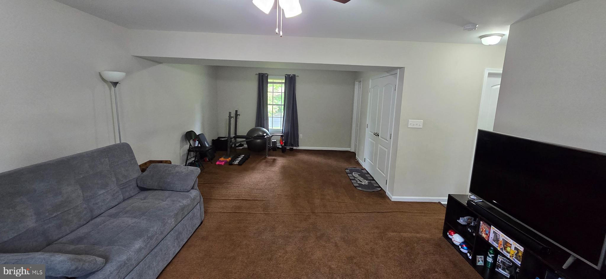 MIDDLE CREEK MANOR - Residential