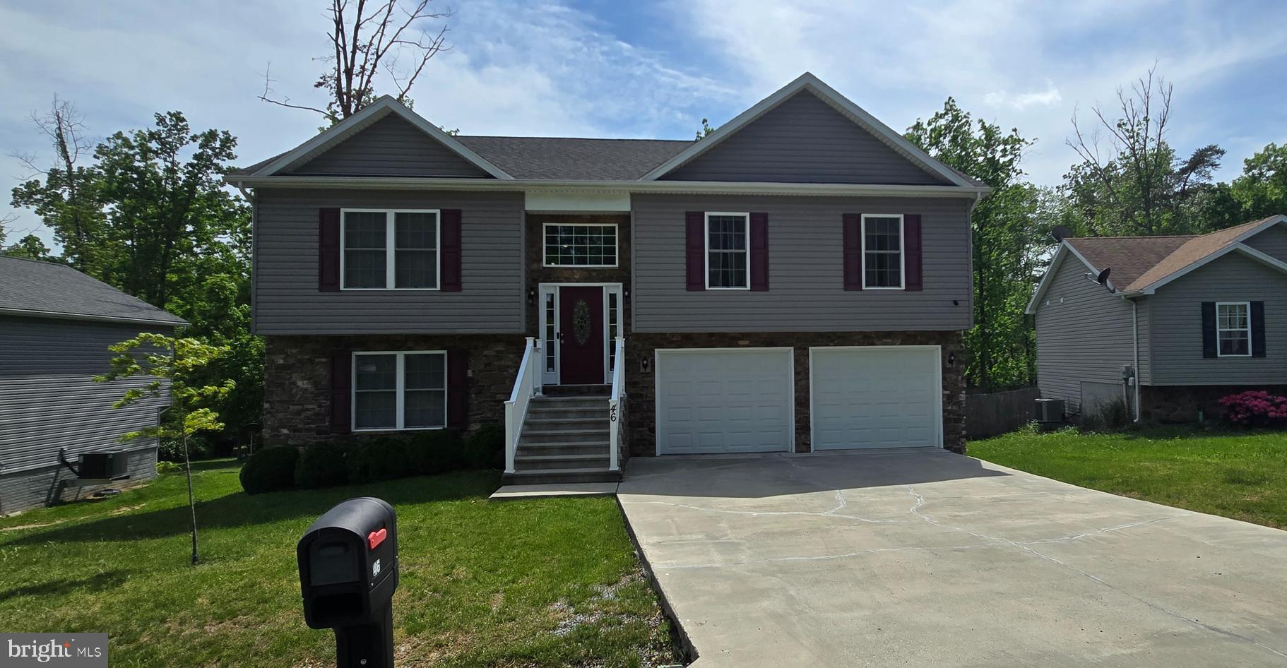 MIDDLE CREEK MANOR - Residential