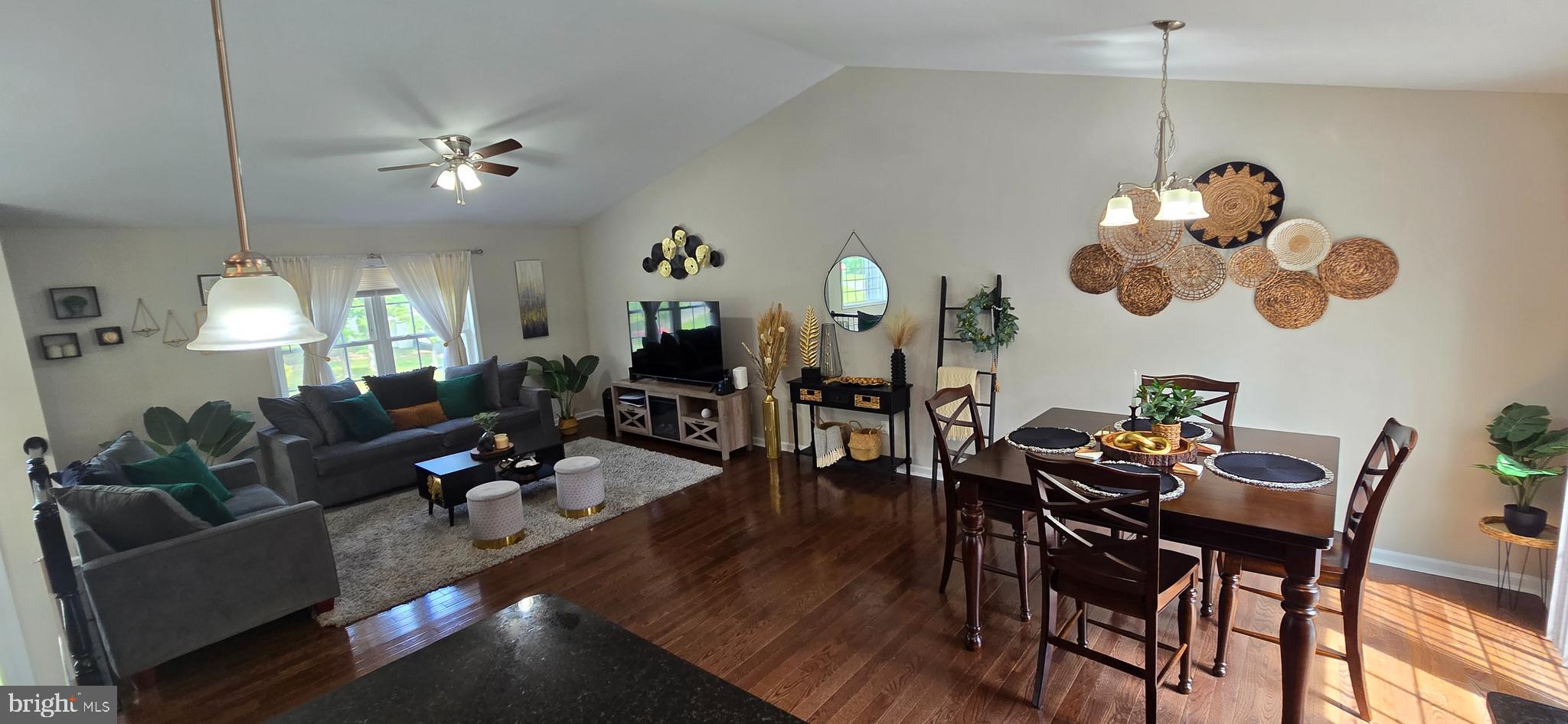 MIDDLE CREEK MANOR - Residential