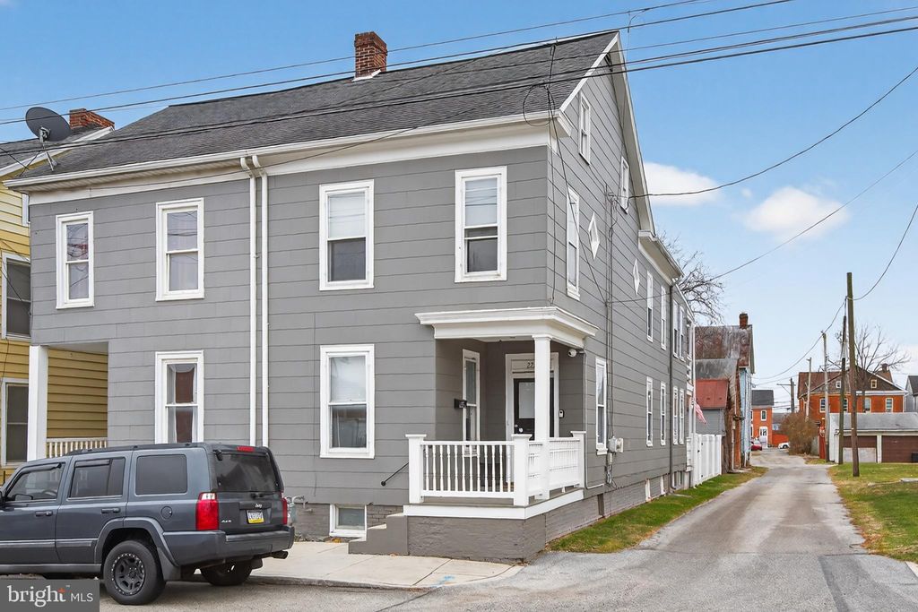 Photo of 222 N Franklin Street, HANOVER, PA 17331 (MLS # PAYK2096070)