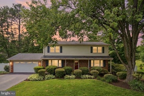 Photo of 7216 Reservation Drive, SPRINGFIELD, VA 22153 (MLS # VAFX2318208)