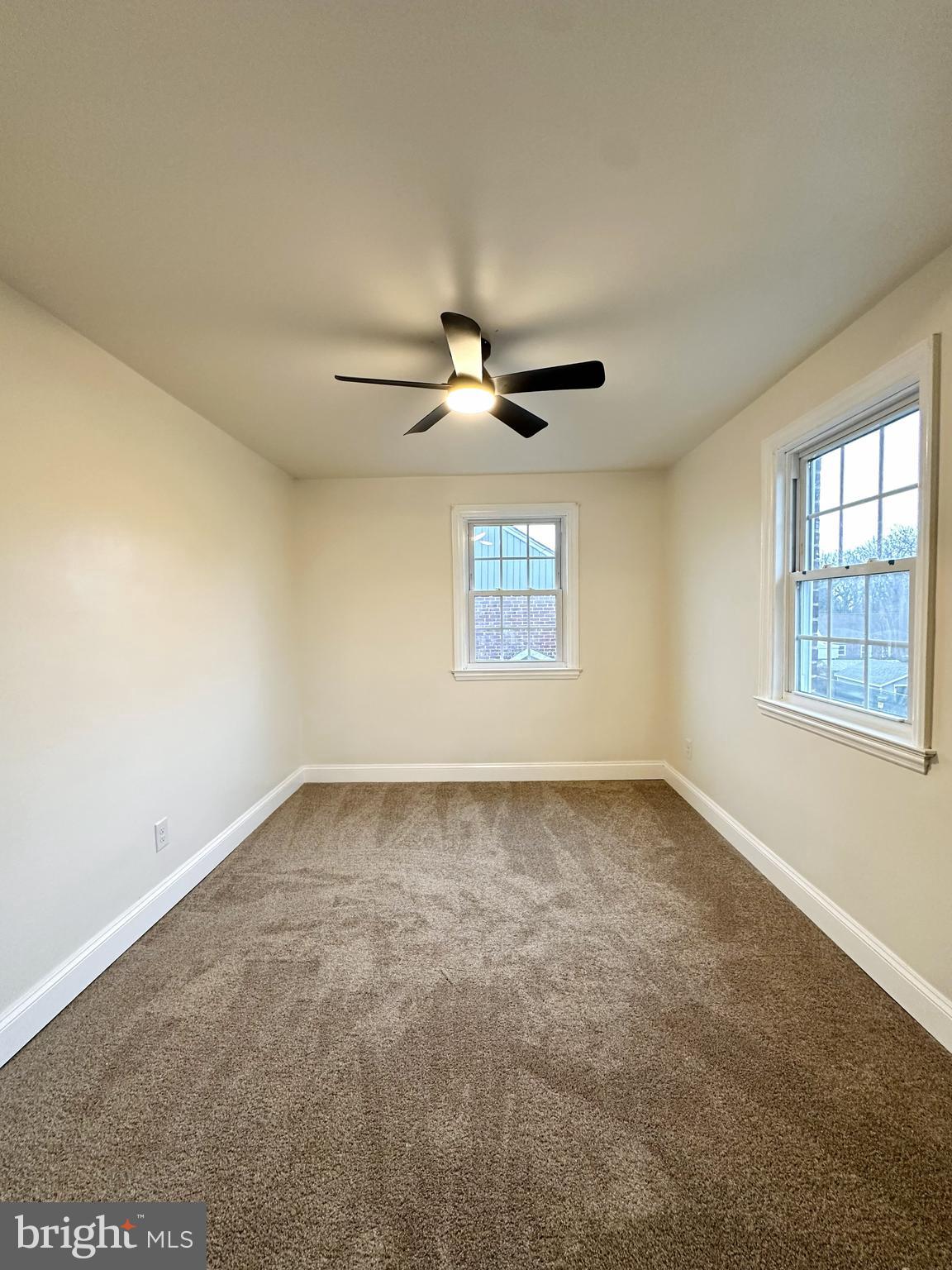 ROLLING PARK - Residential