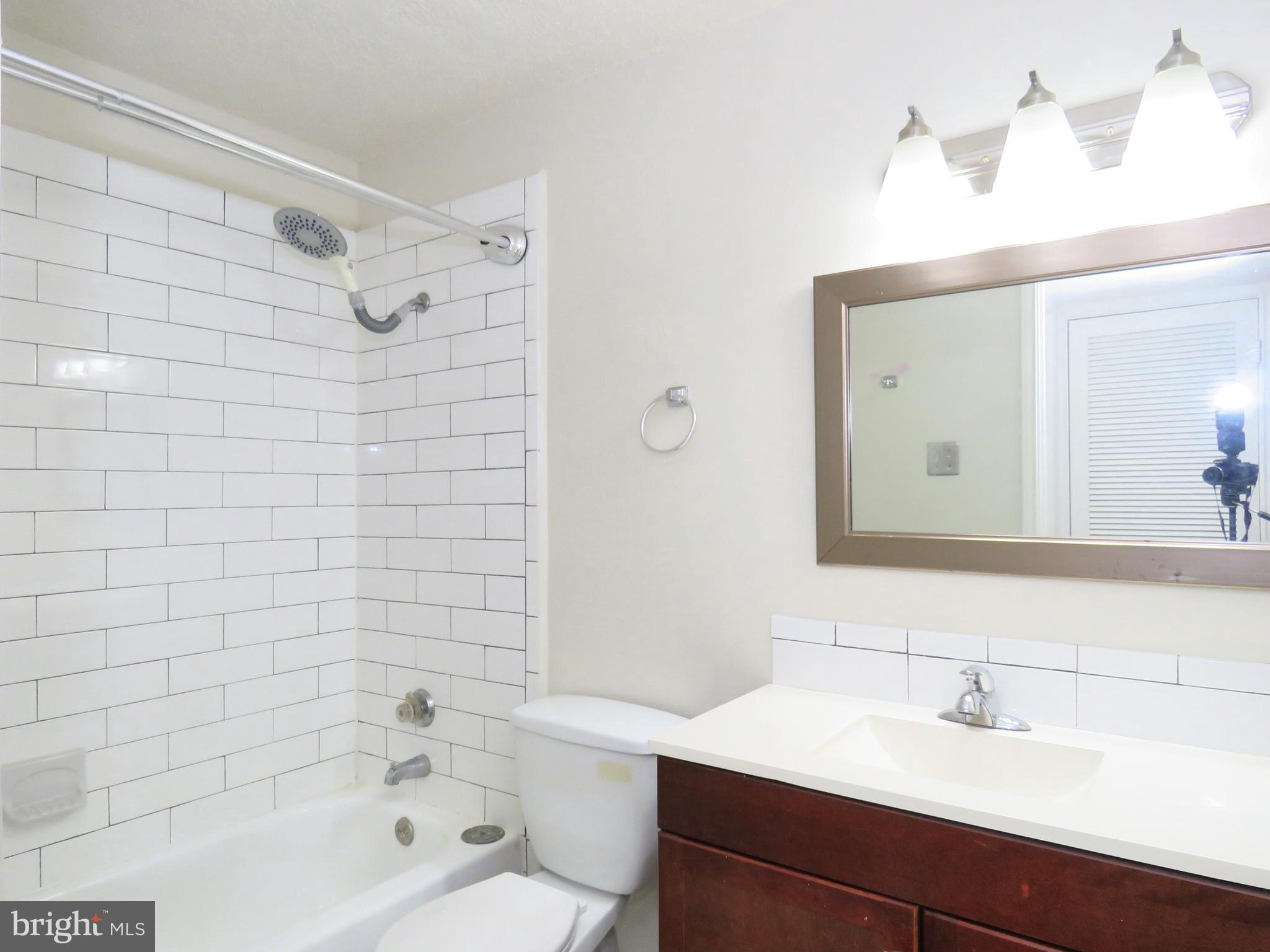 FOUNTAINS AT MCLEAN - Residential