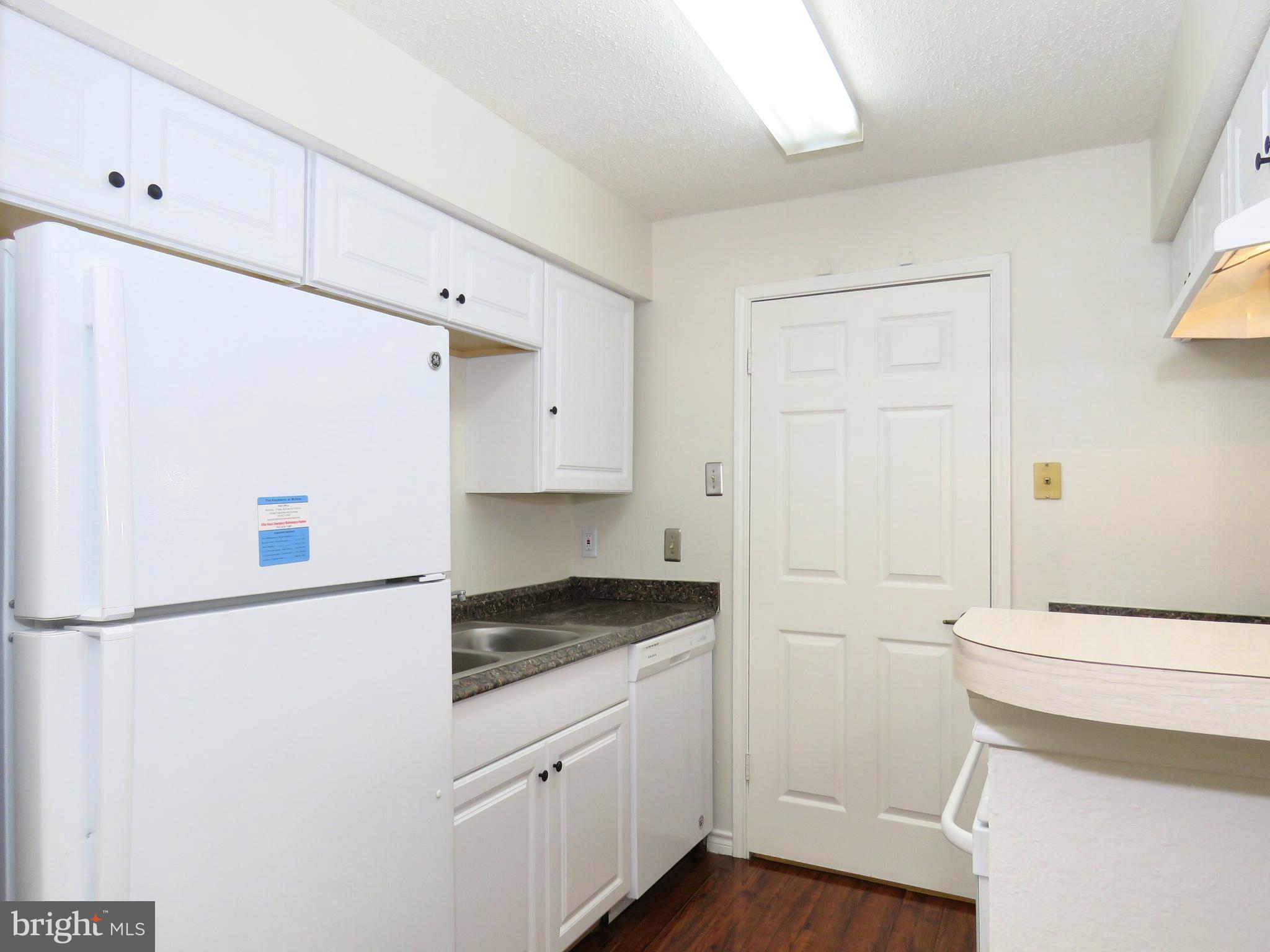 FOUNTAINS AT MCLEAN - Residential