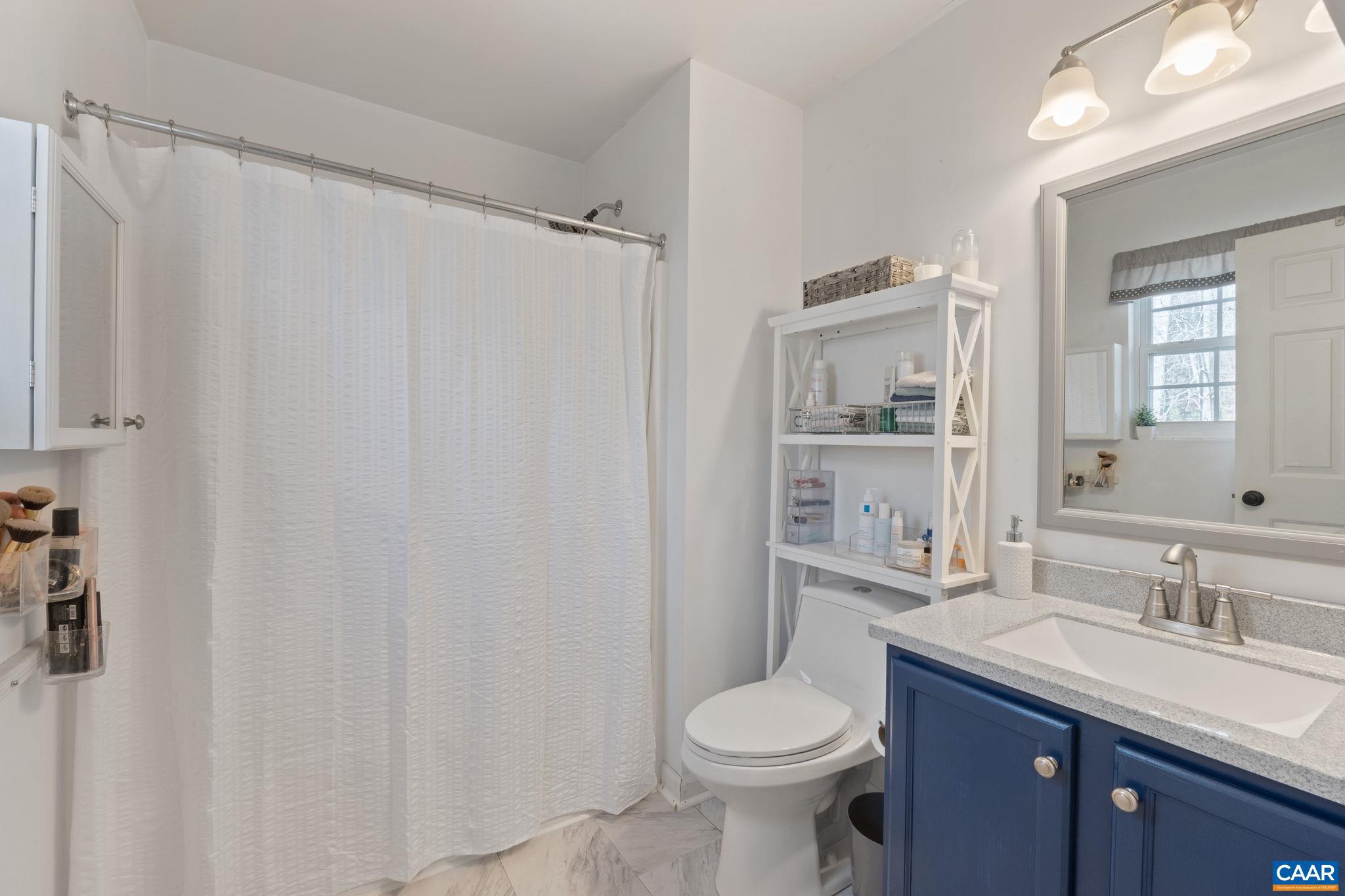 LAKE MONTICELLO - Residential