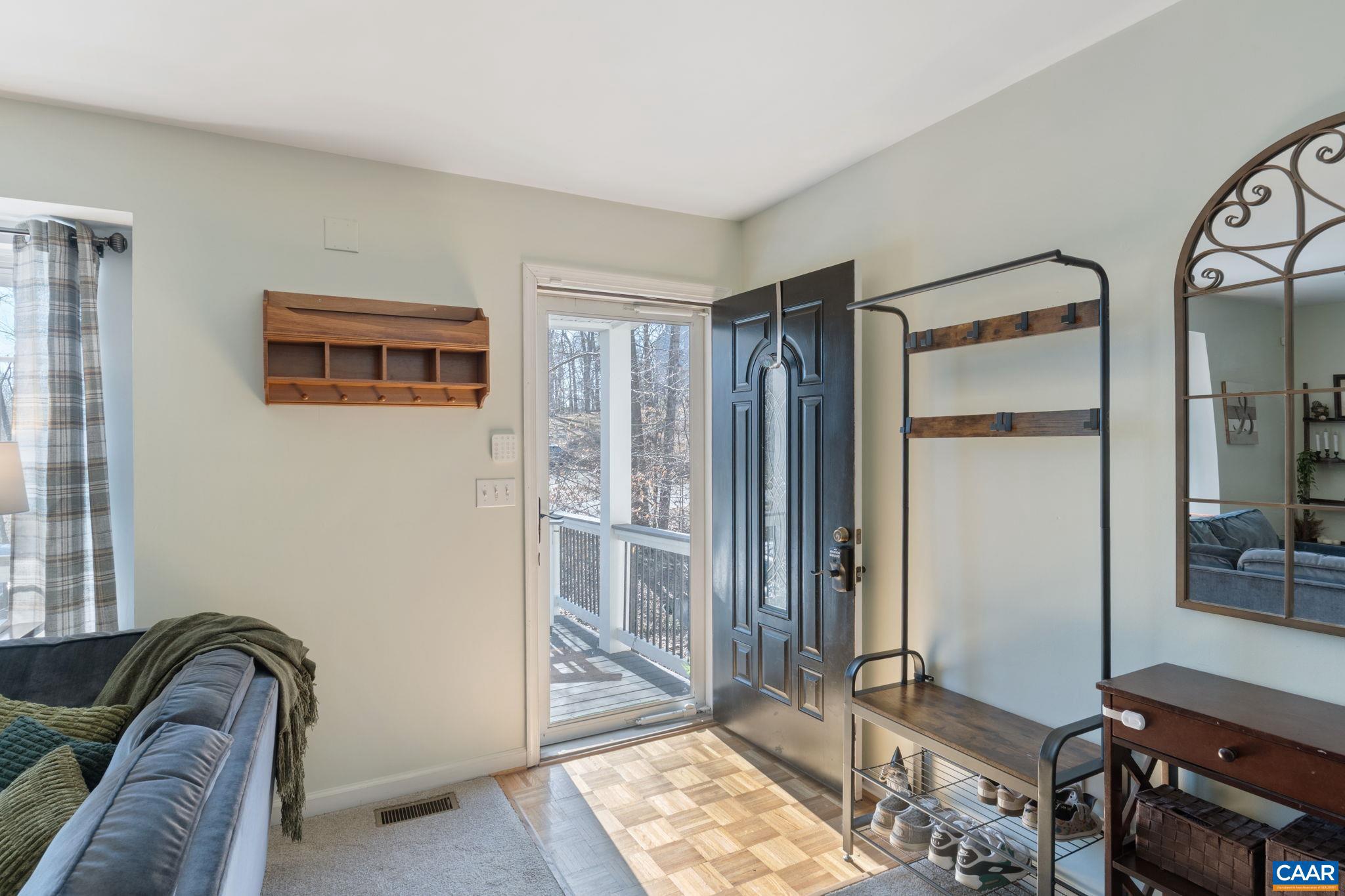 LAKE MONTICELLO - Residential