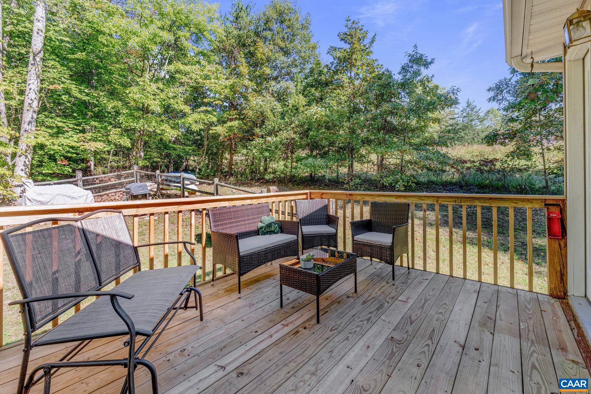 LAKE MONTICELLO - Residential