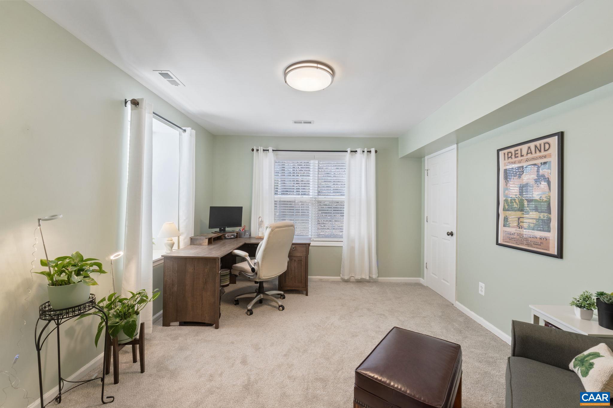 LAKE MONTICELLO - Residential