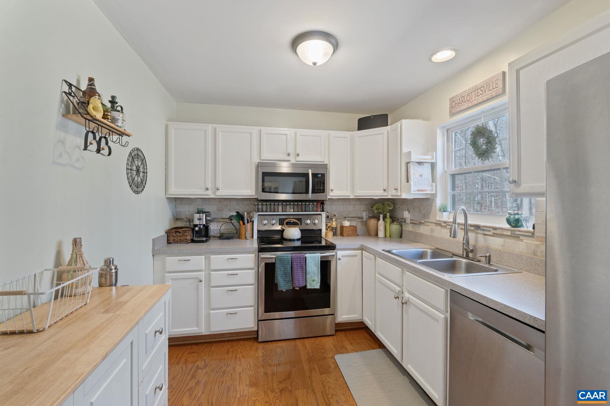 LAKE MONTICELLO - Residential