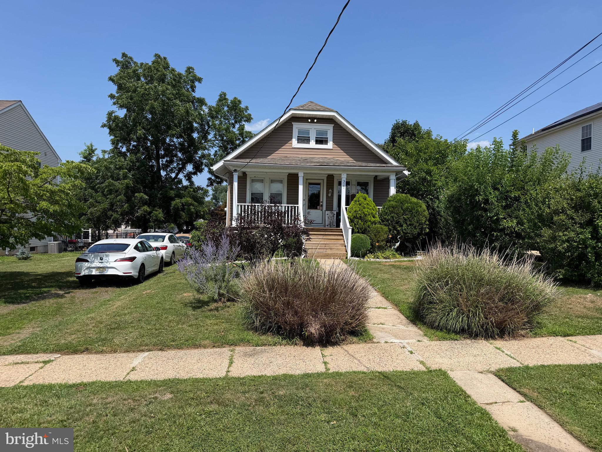 327 OAKLAND AVENUE