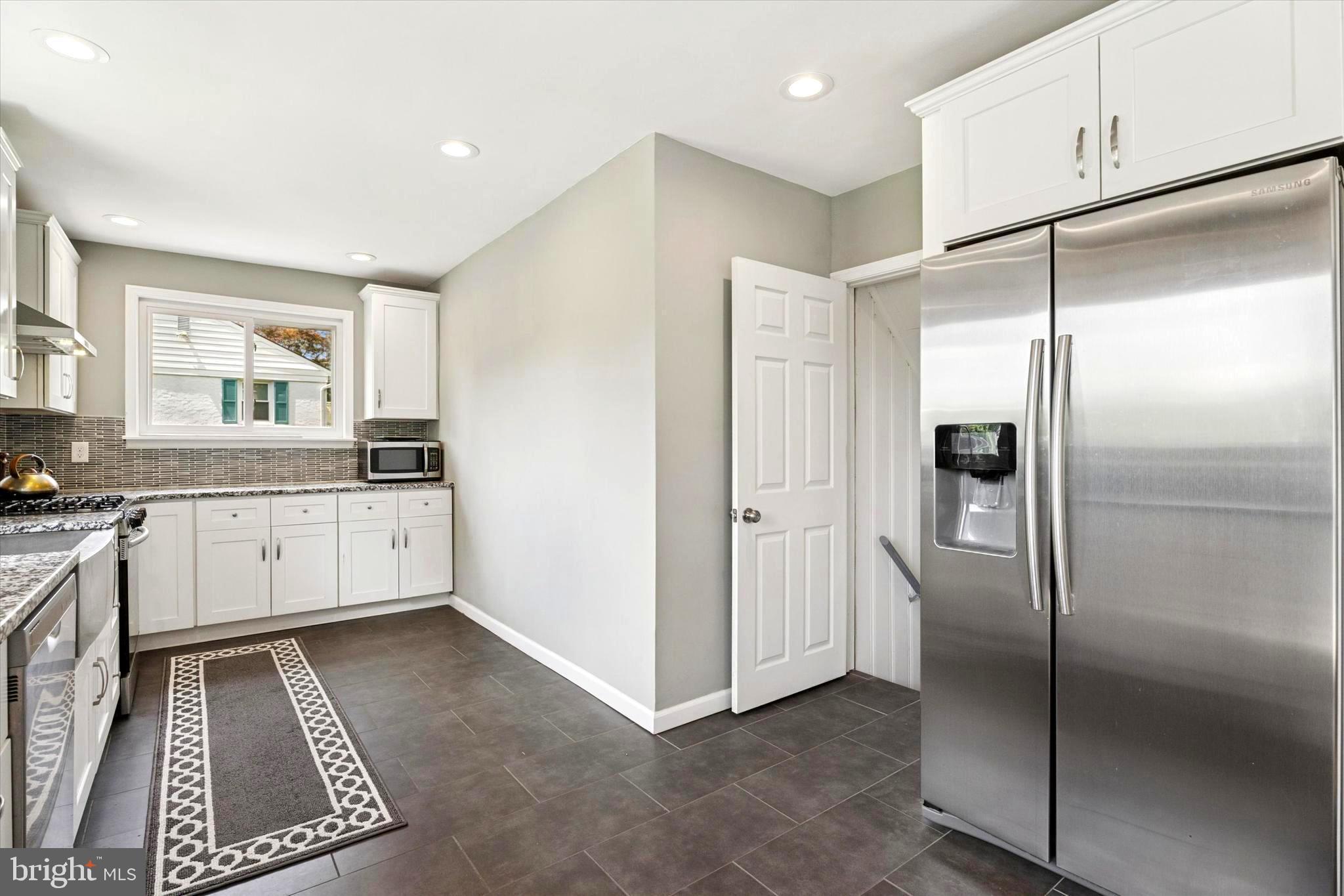 WALLINGFORD HILLS - Residential