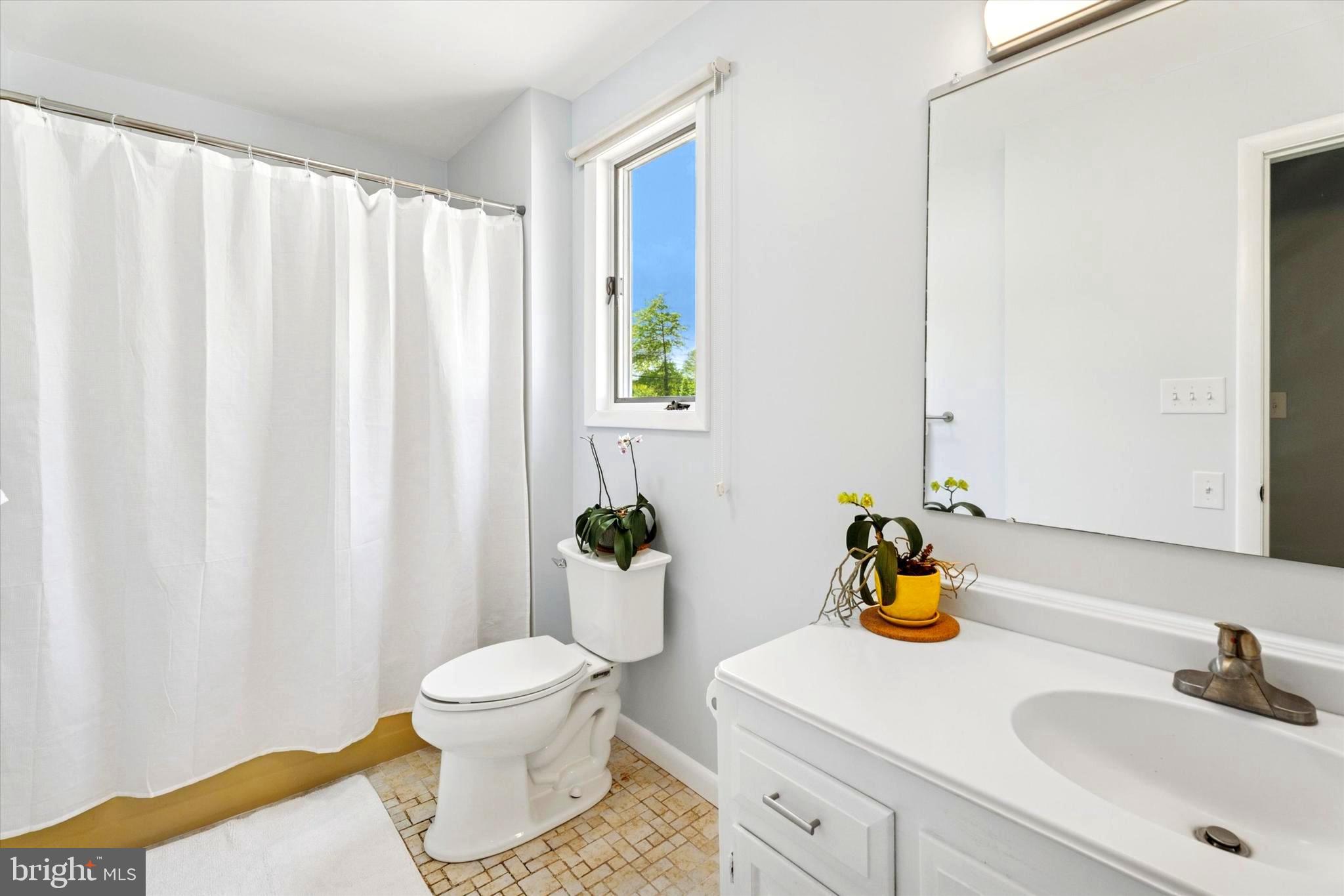 WALLINGFORD HILLS - Residential