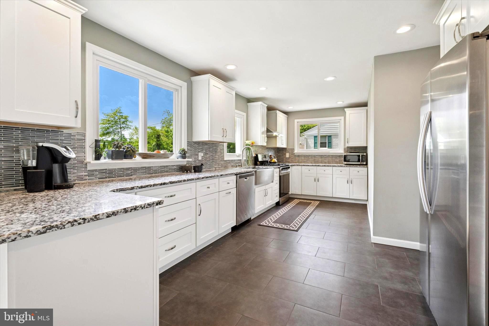 WALLINGFORD HILLS - Residential
