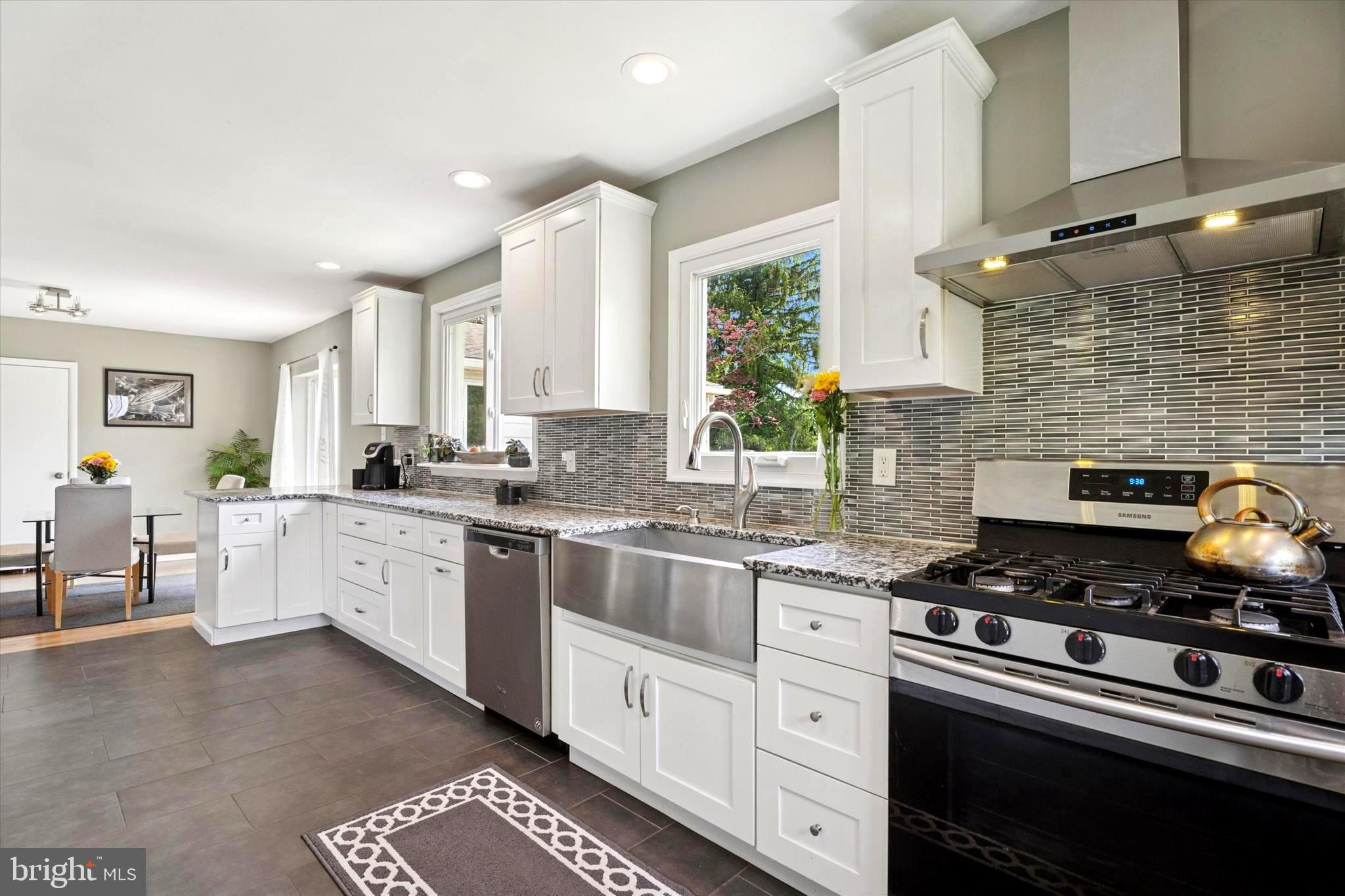 WALLINGFORD HILLS - Residential