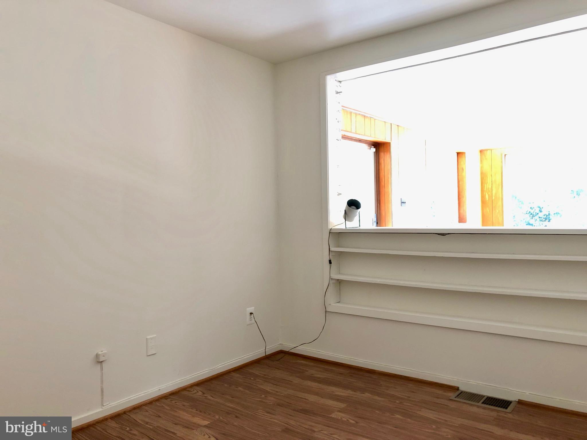 HOLLIN HILLS - Residential Lease