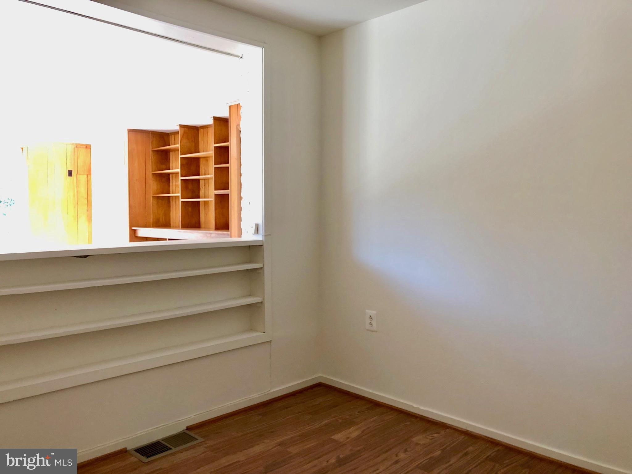 HOLLIN HILLS - Residential Lease