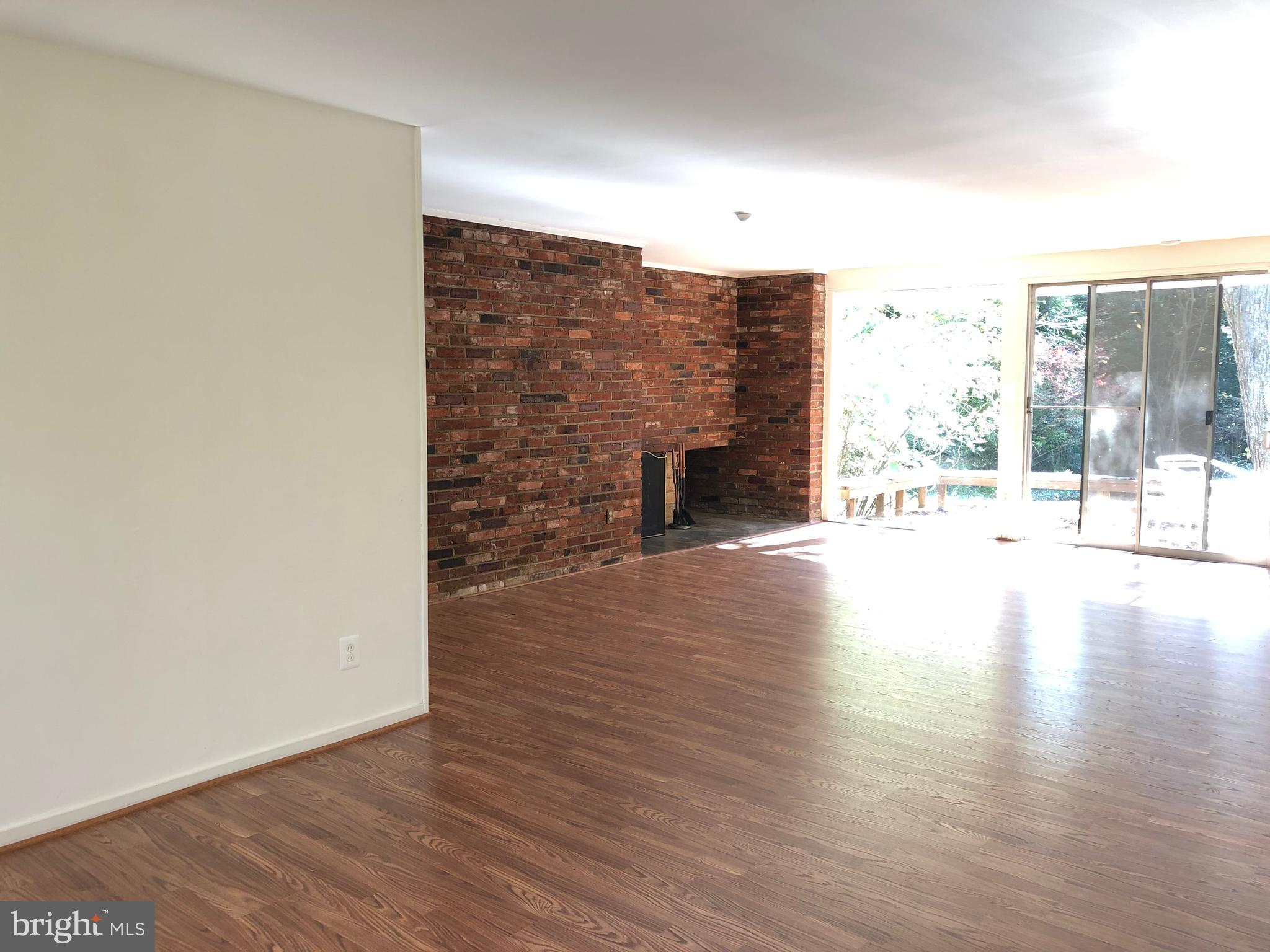 HOLLIN HILLS - Residential Lease