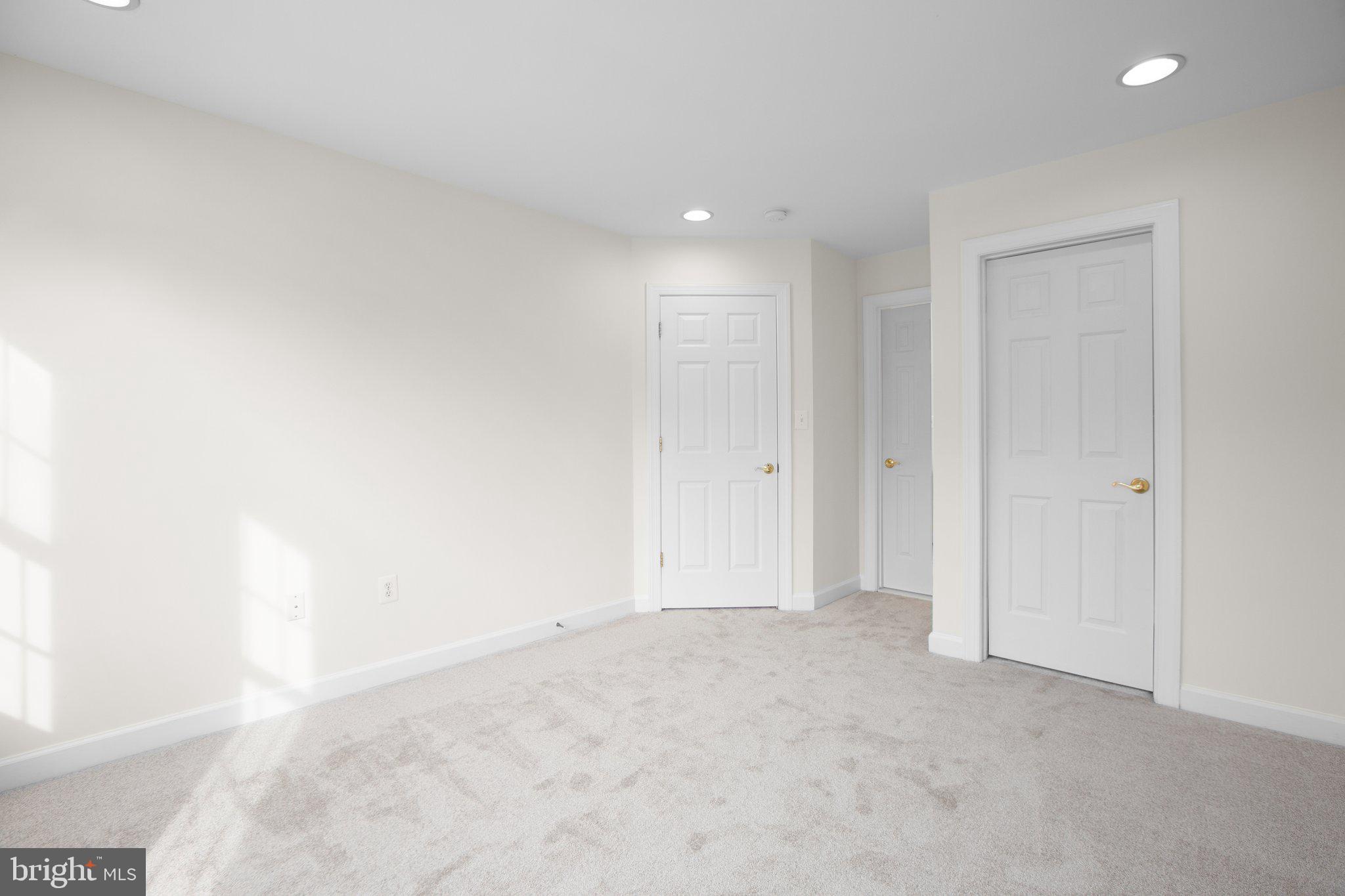 SCOTTSDALE ESTATES - Residential