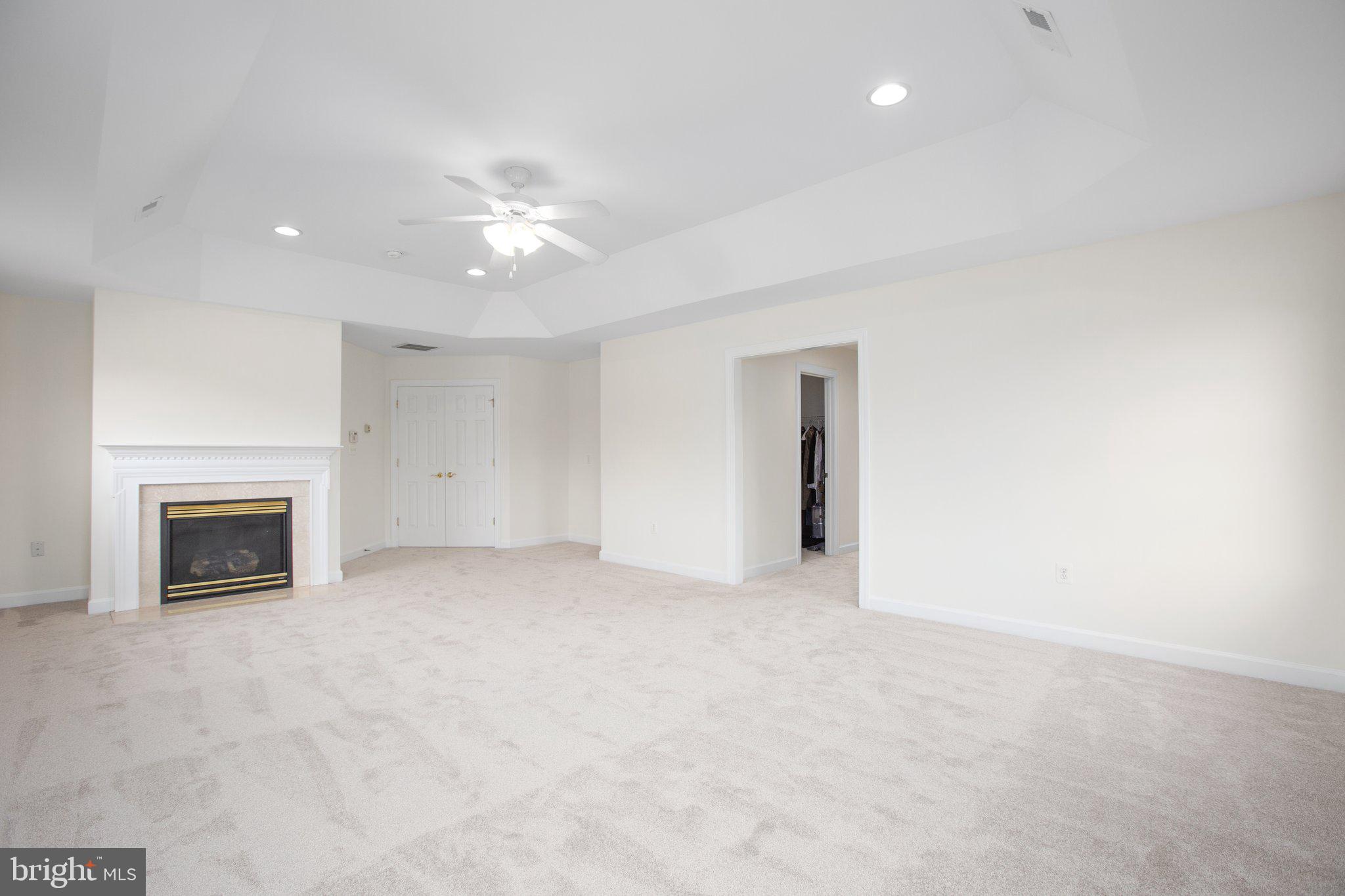 SCOTTSDALE ESTATES - Residential