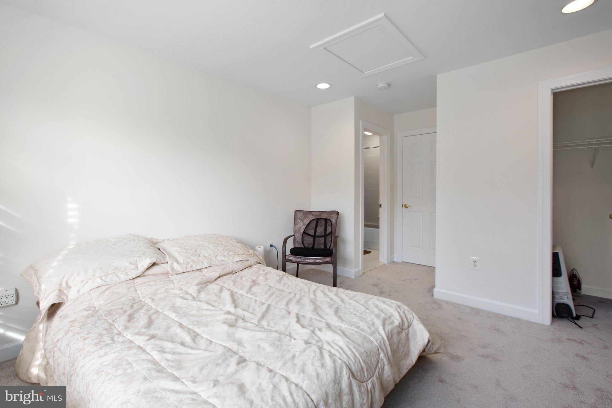 SCOTTSDALE ESTATES - Residential