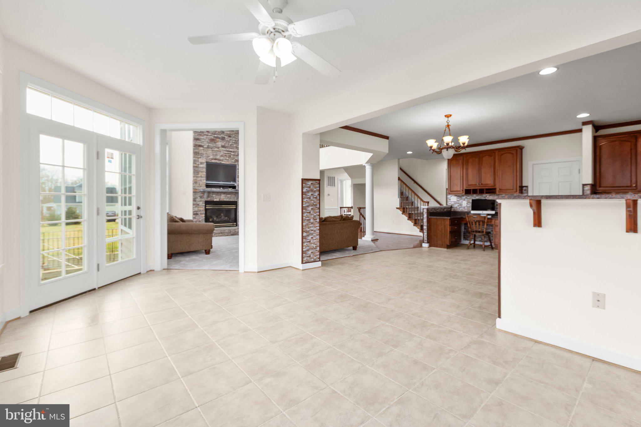 SCOTTSDALE ESTATES - Residential