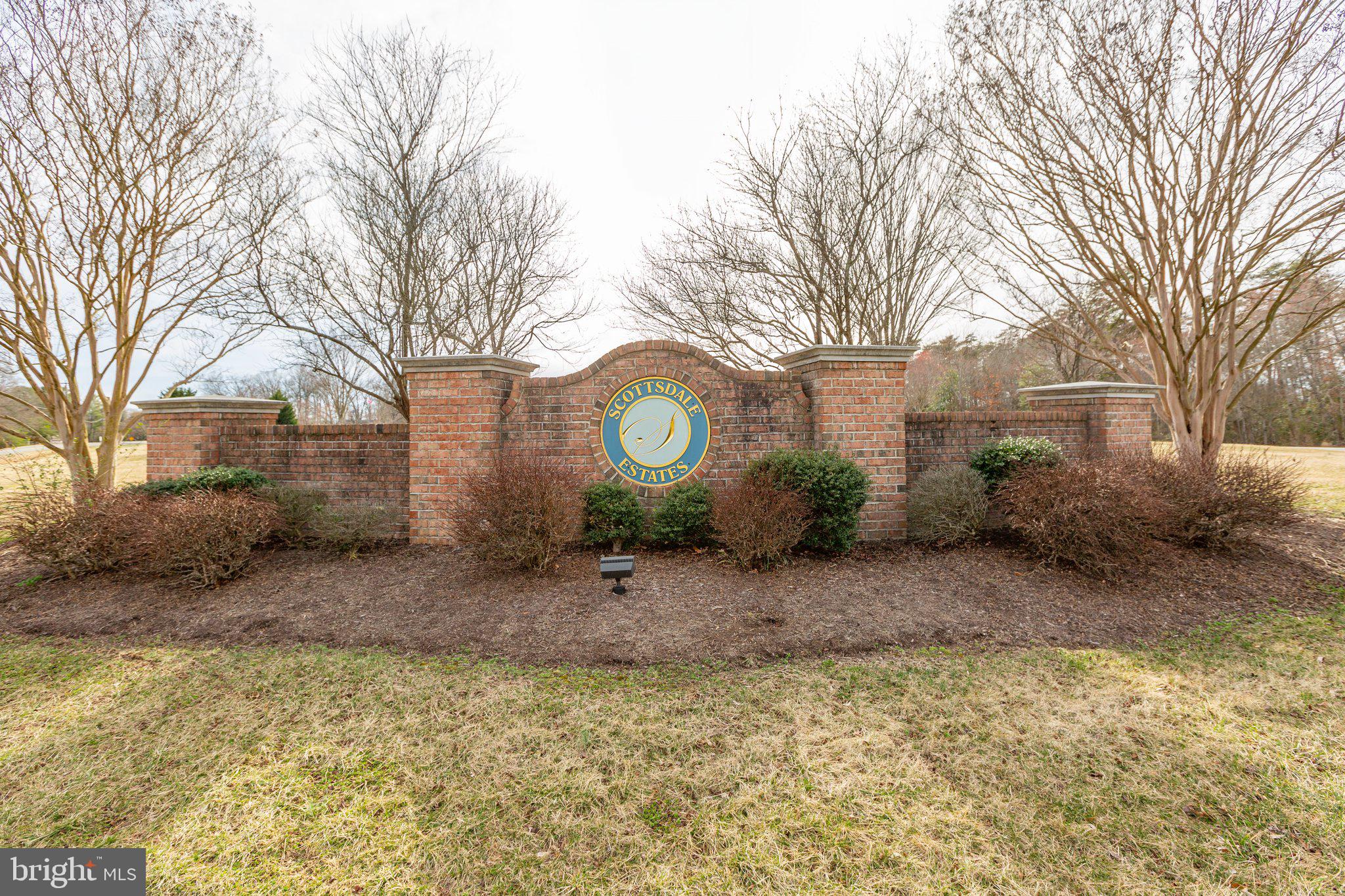 SCOTTSDALE ESTATES - Residential