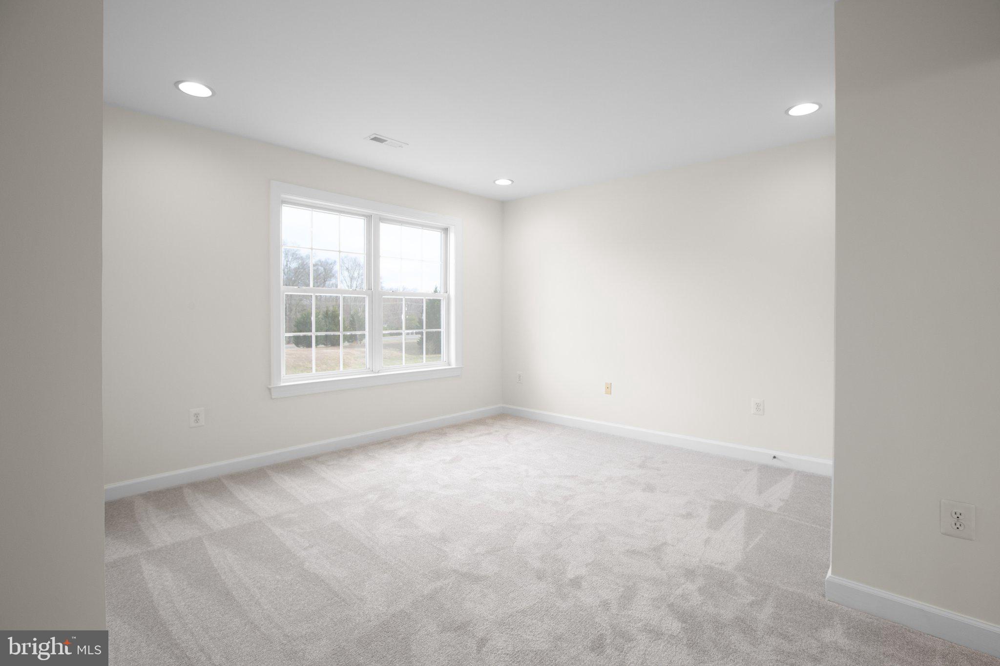 SCOTTSDALE ESTATES - Residential