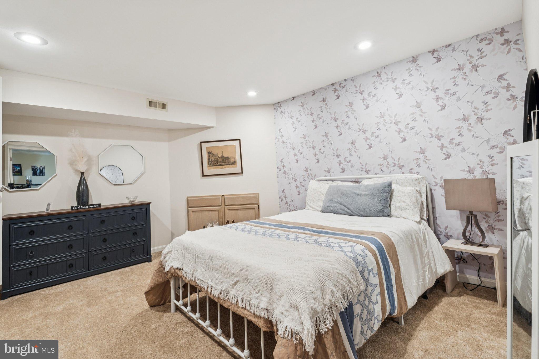 CASCADES - Residential Lease