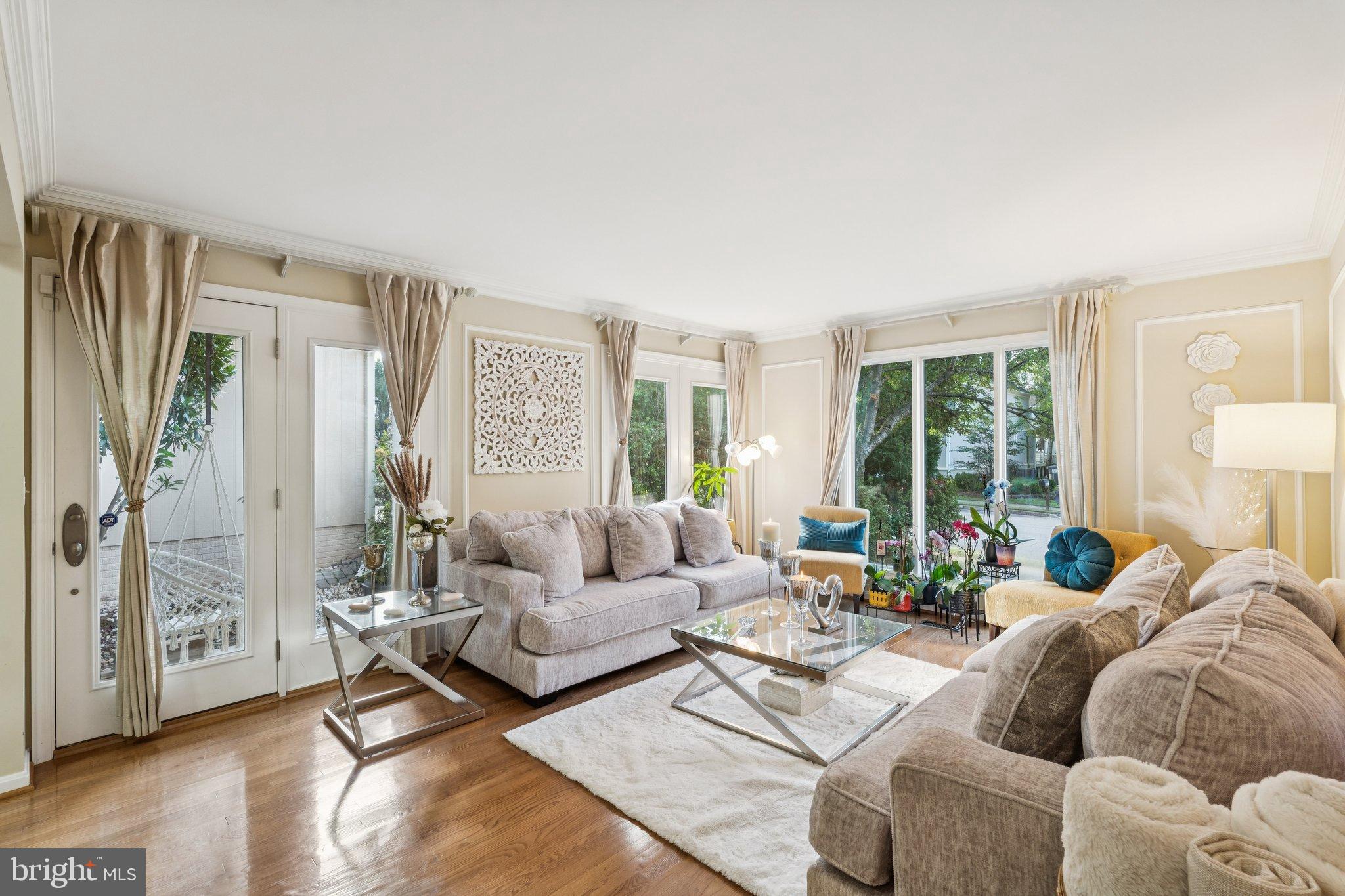 CASCADES - Residential Lease