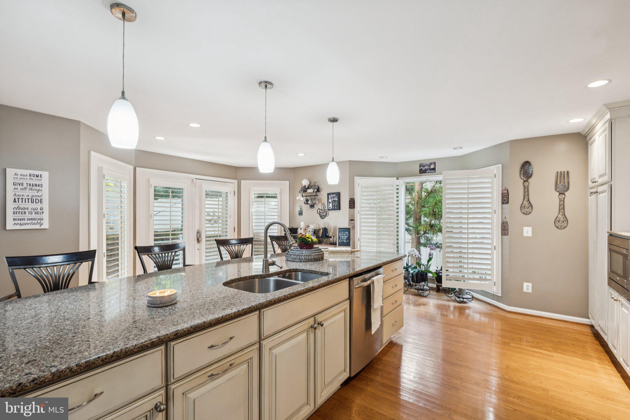 CASCADES - Residential Lease