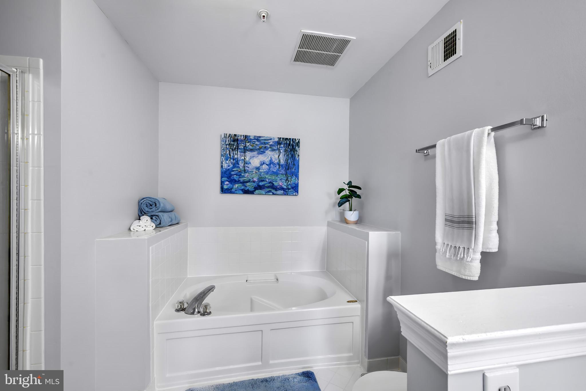 COMPTON VILLAGE - Residential