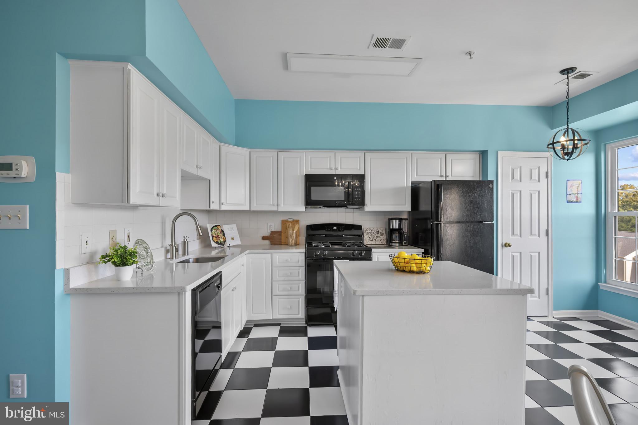 COMPTON VILLAGE - Residential