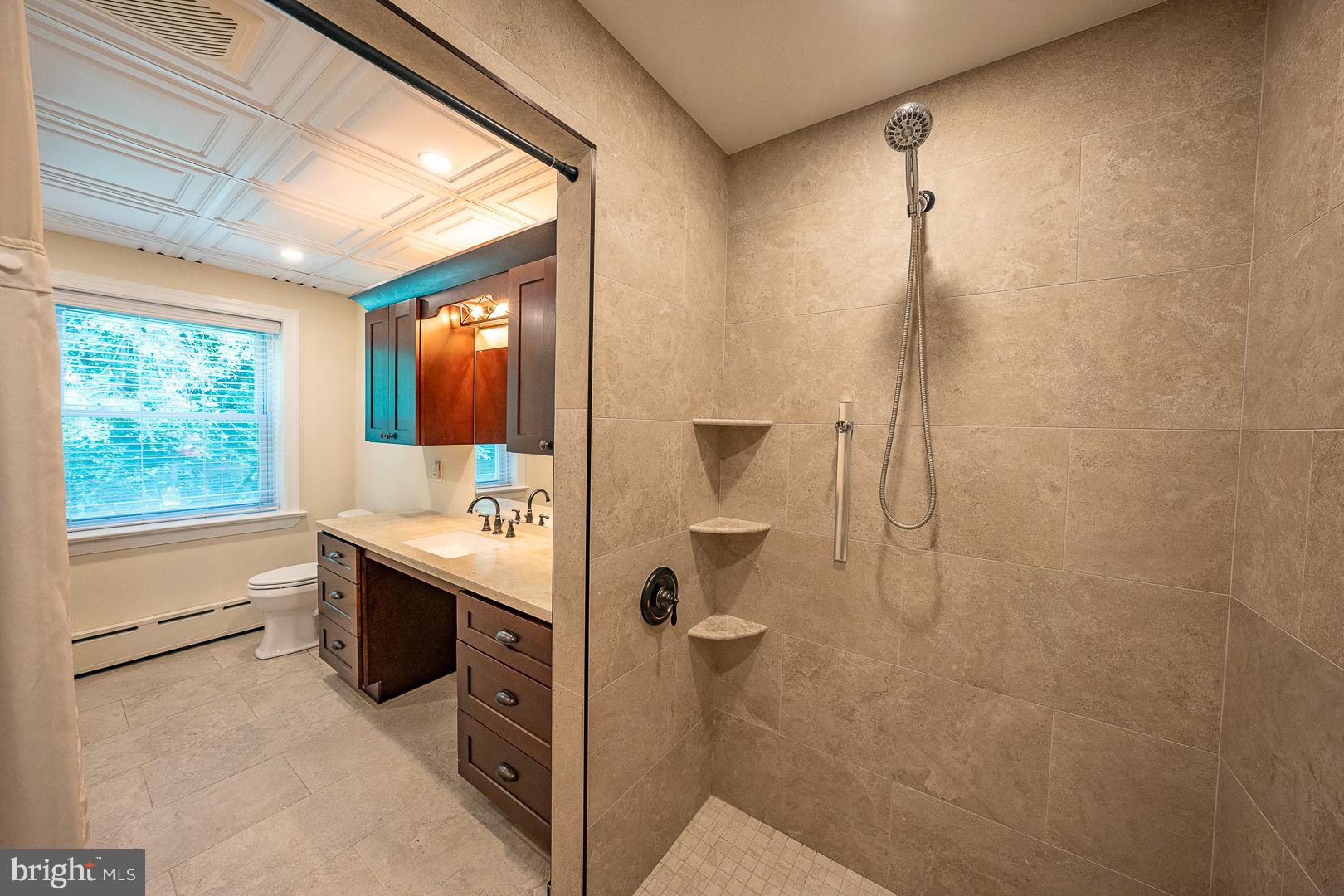 LAFAYETTE HILL - Residential