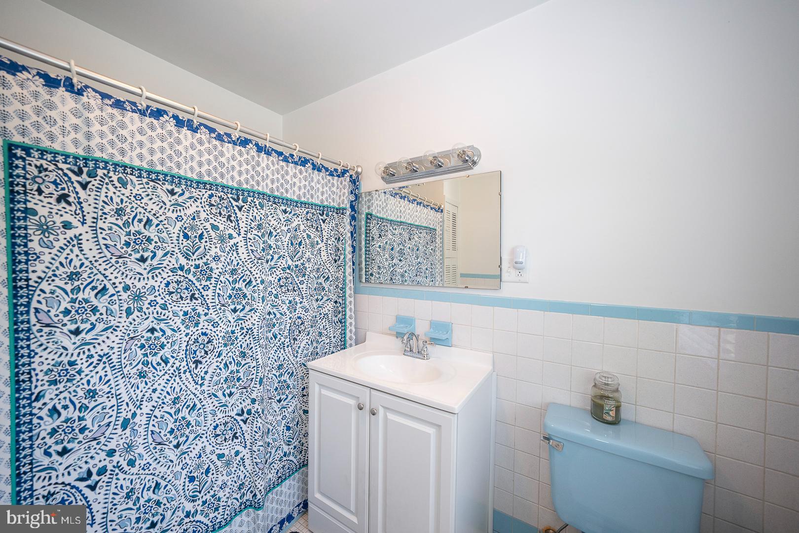 LAFAYETTE HILL - Residential