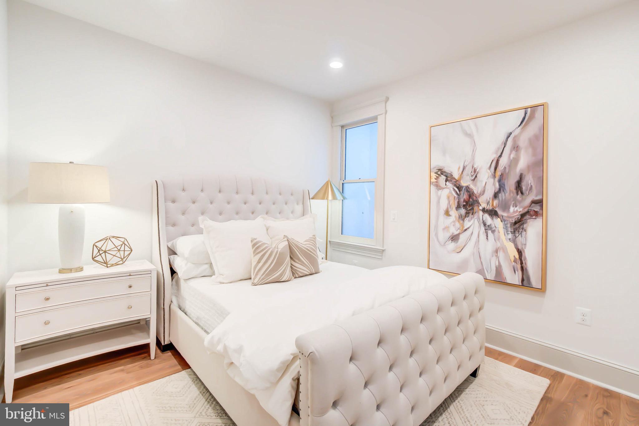 CAPITOL HILL - Residential