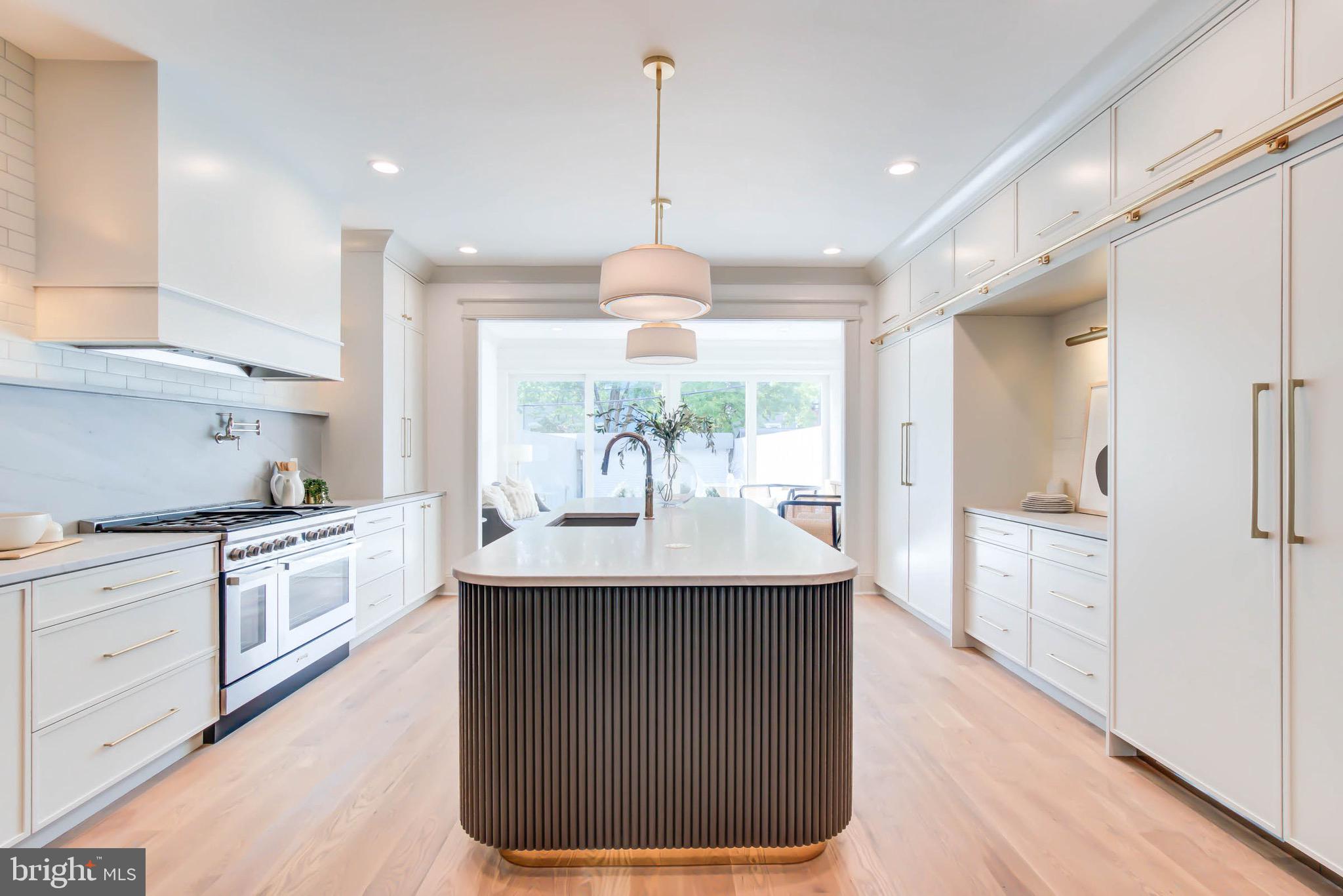 CAPITOL HILL - Residential
