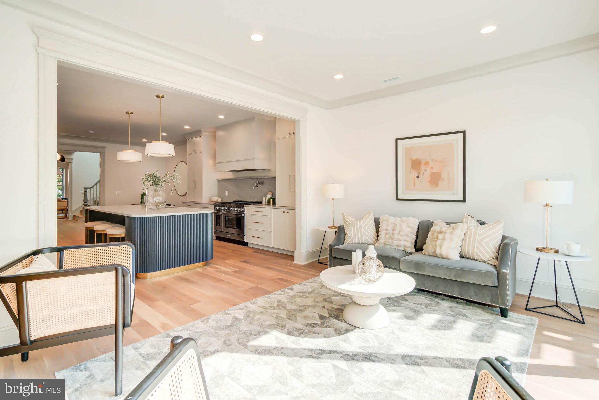 CAPITOL HILL - Residential