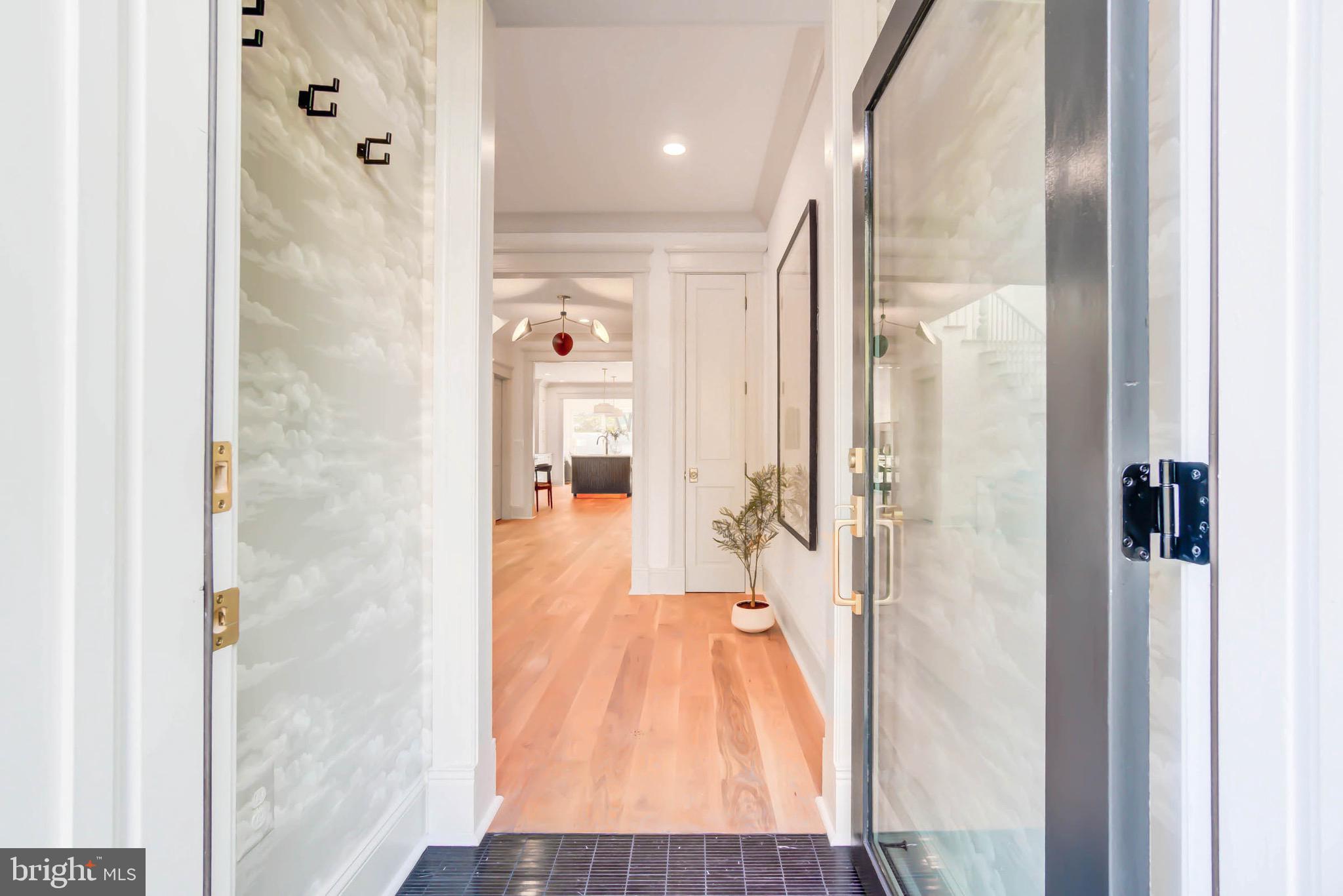 CAPITOL HILL - Residential