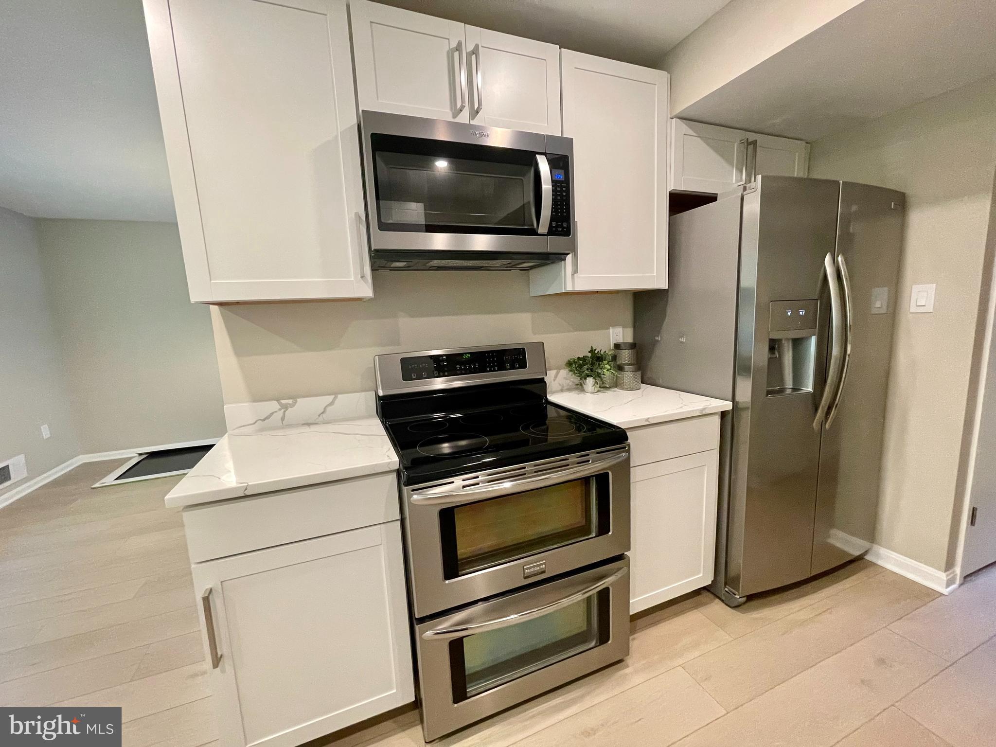 TOWNES OF ORANGE HUNT - Residential Lease