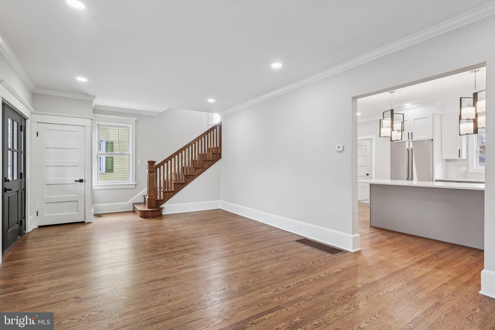 717 WASHINGTON AVENUE