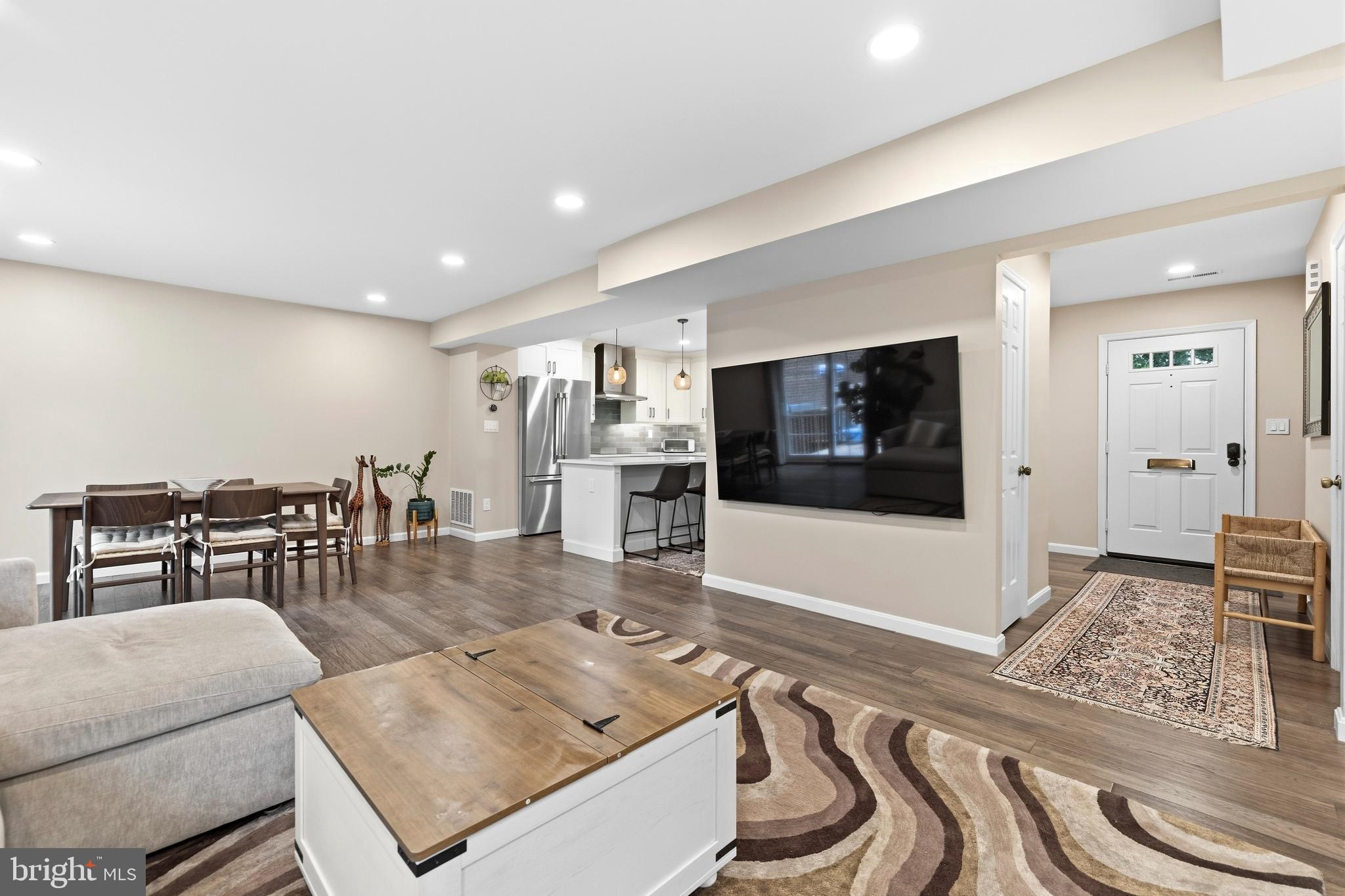 4880 CHEVY CHASE DRIVE 133