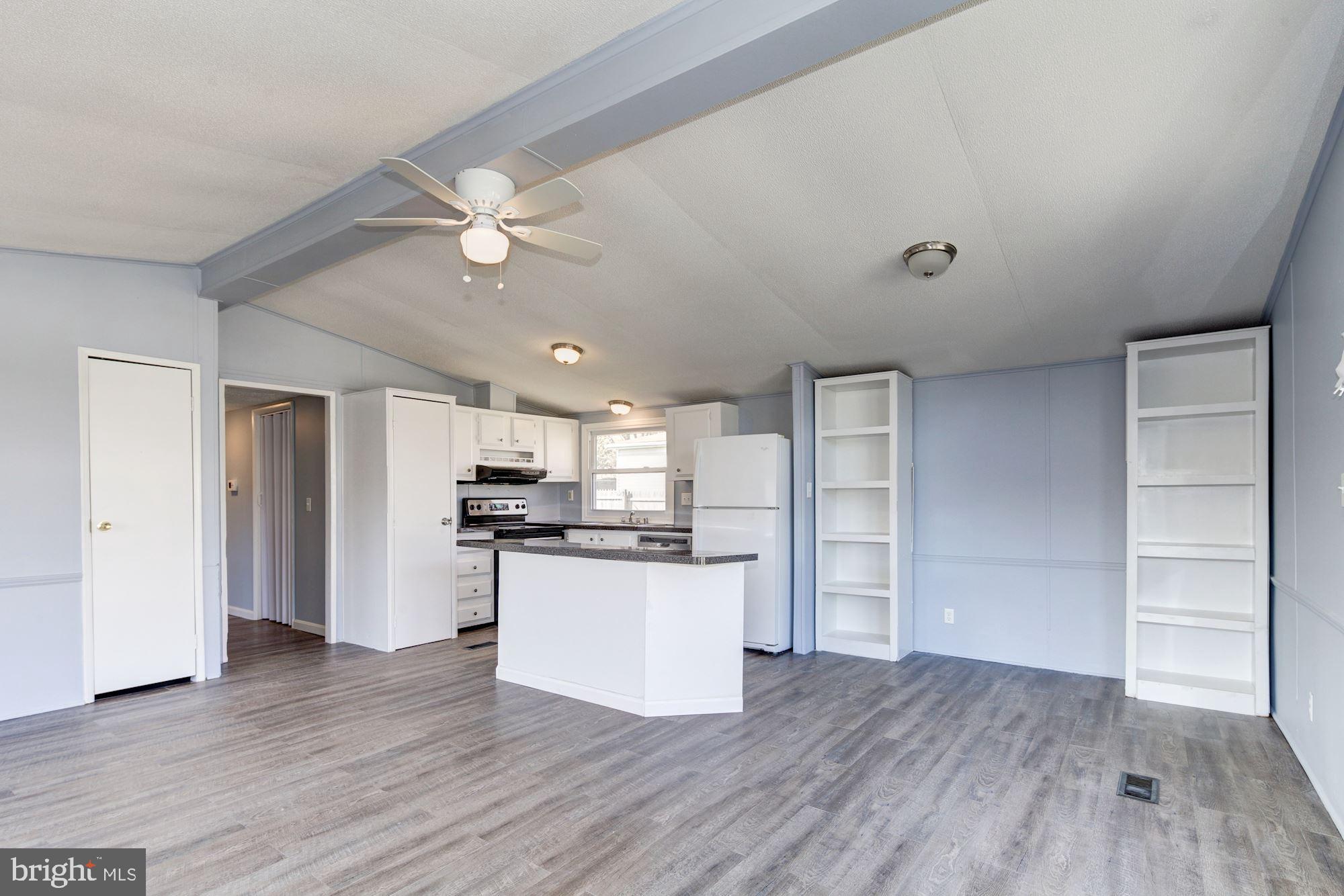 MOUNTAIN BUSH ESTATES - Residential Lease